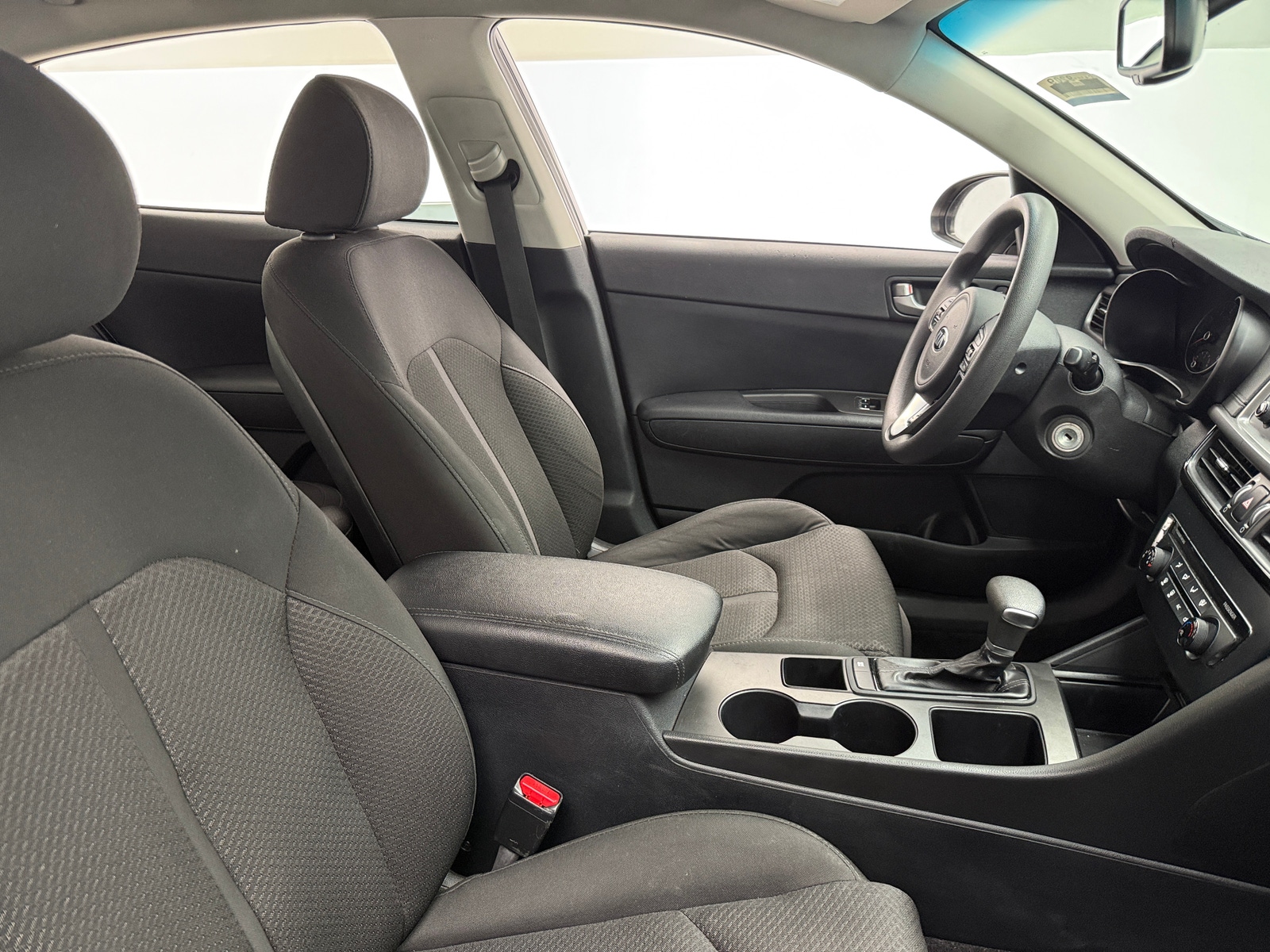 Thumbnail: 2016 Kia Optima - 2