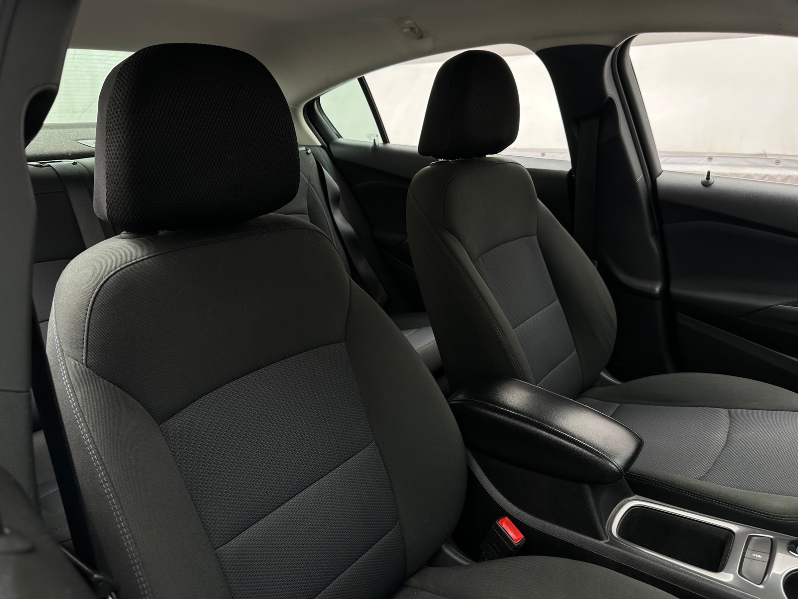 Thumbnail: 2018 Chevrolet Cruze - 2