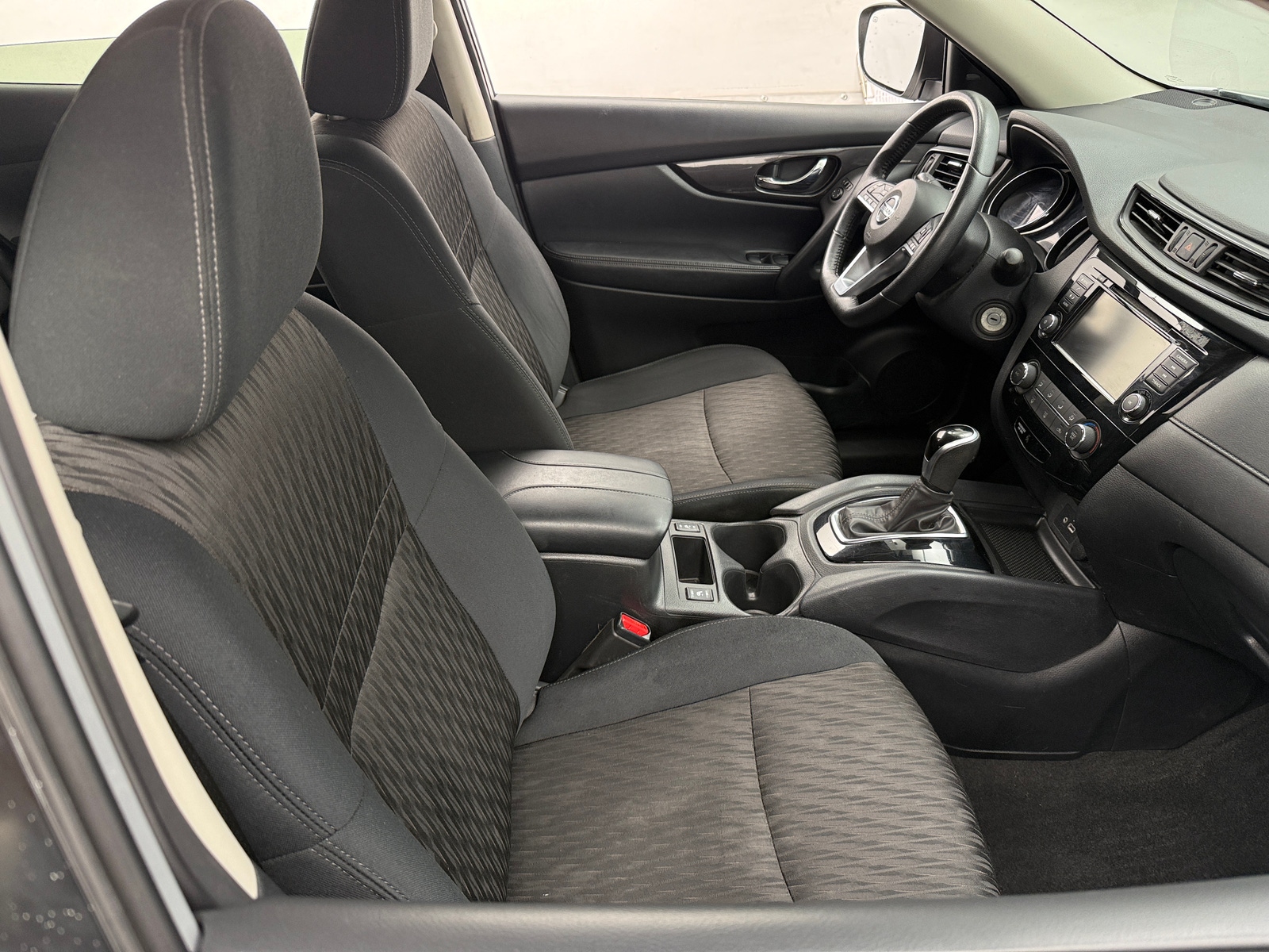 Thumbnail: 2019 Nissan Rogue - 2