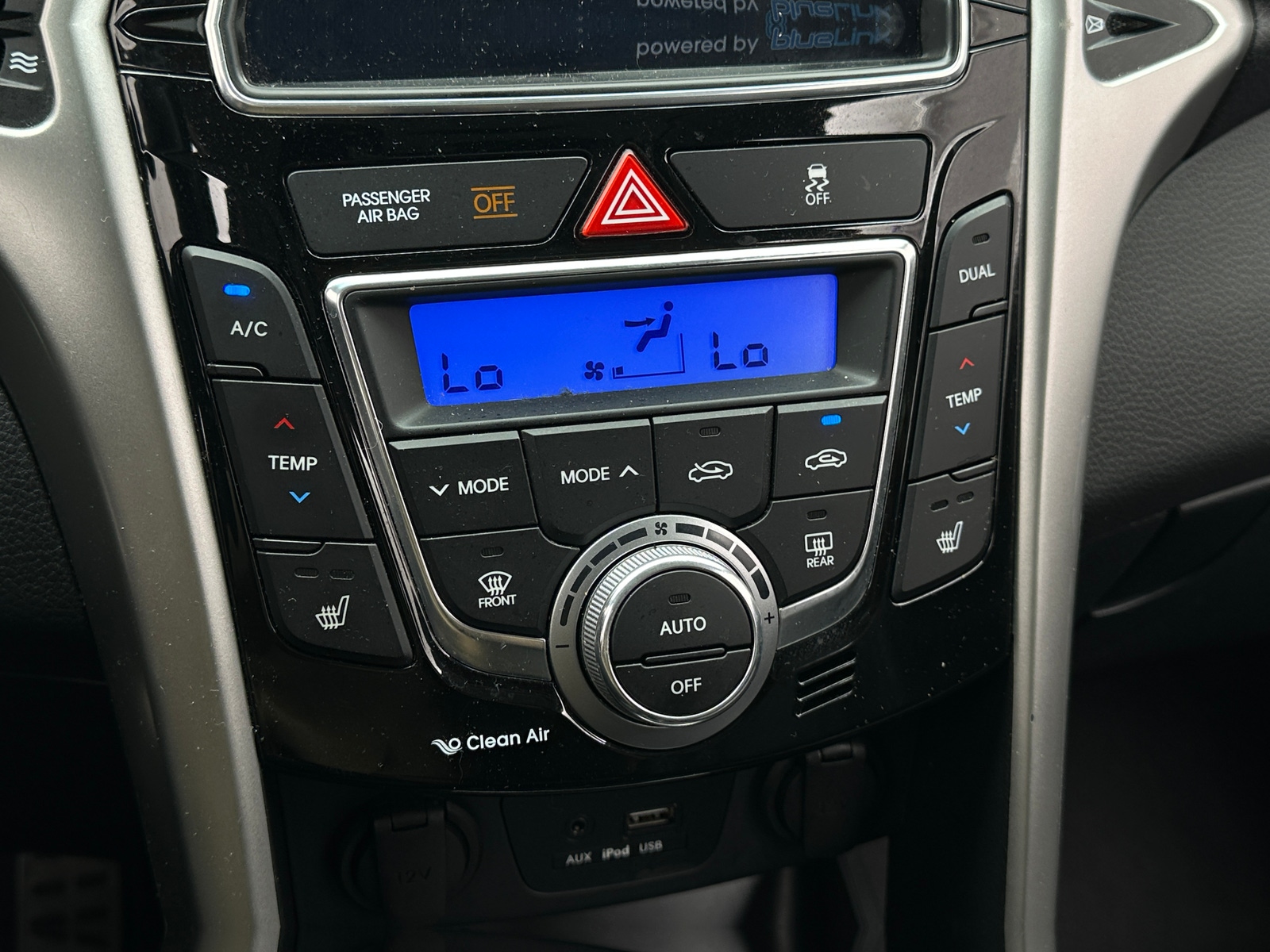 Thumbnail: 2015 Hyundai Elantra - 3