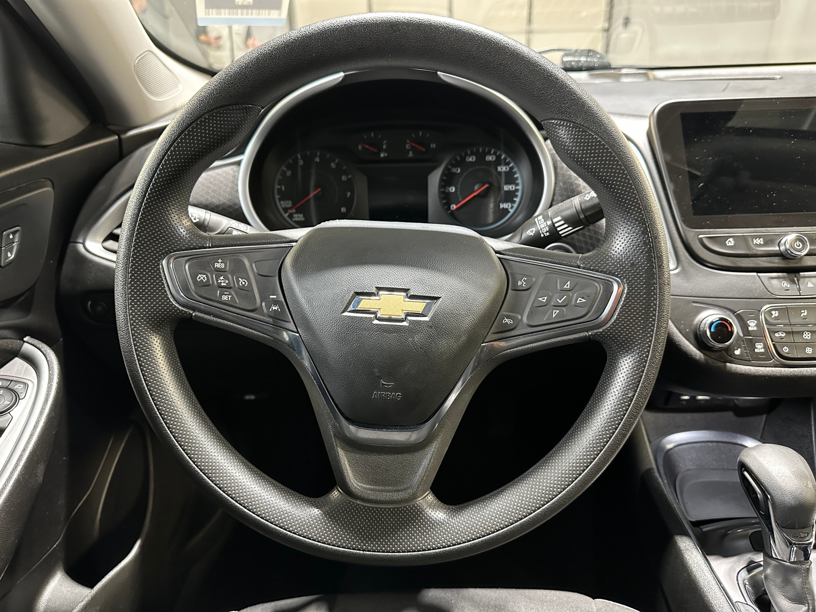 Thumbnail: 2023 Chevrolet Malibu - 5