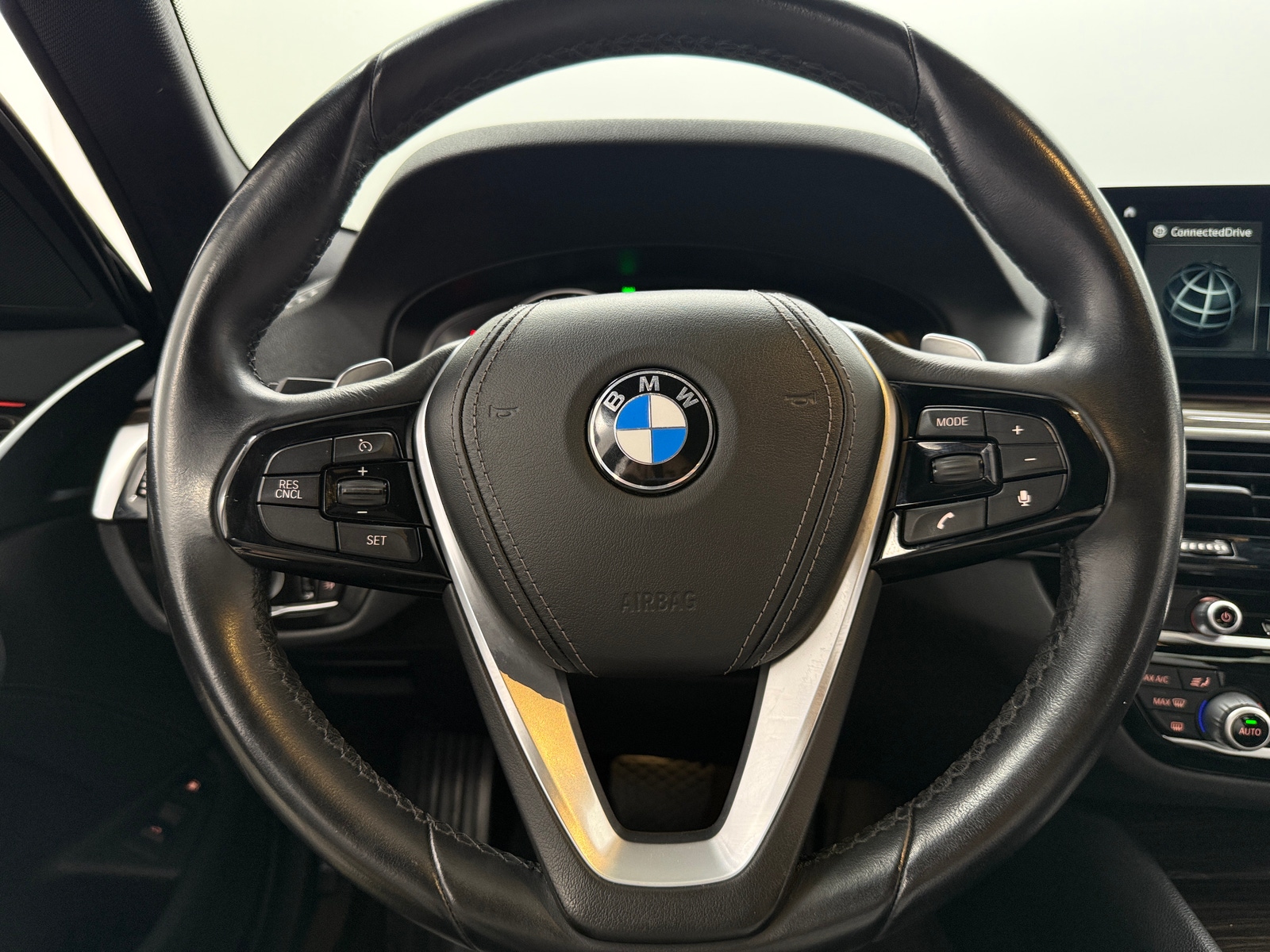 Thumbnail: 2018 BMW 5 Series - 4