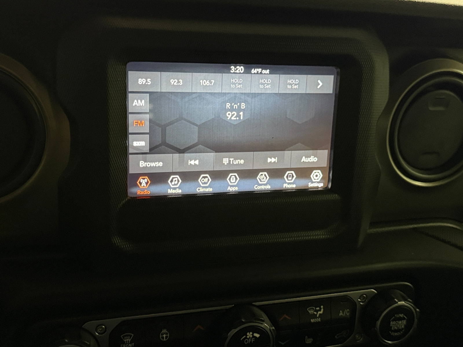 Thumbnail: 2020 Jeep Gladiator - 4