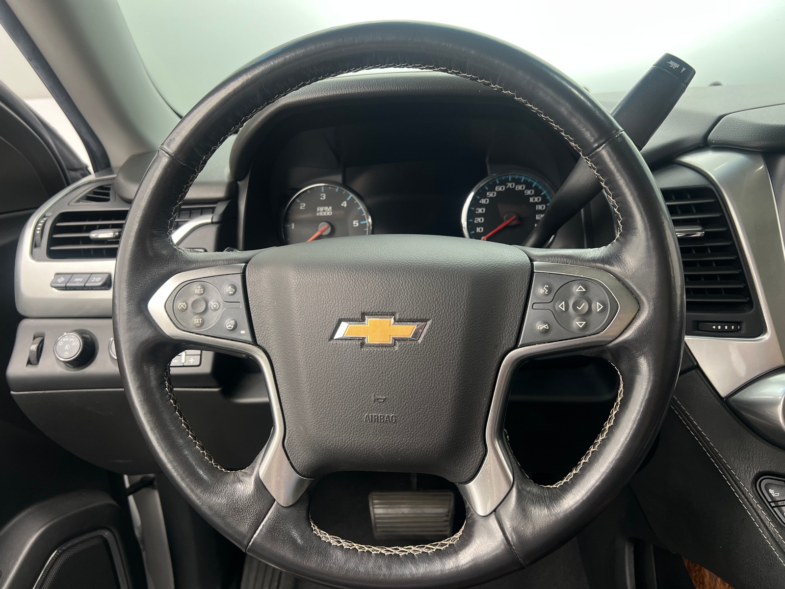 Thumbnail: 2020 Chevrolet Suburban - 4