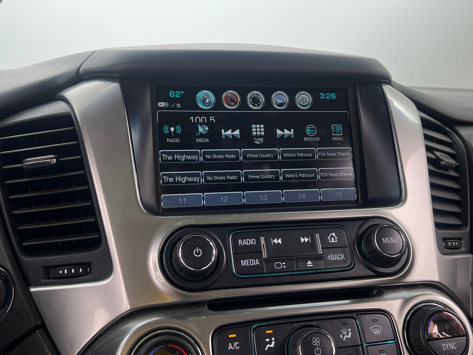 Thumbnail: 2020 Chevrolet Suburban - 3