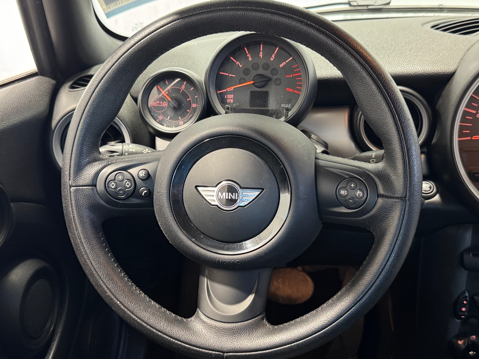 Thumbnail: 2015 MINI Cooper Convertible - 3