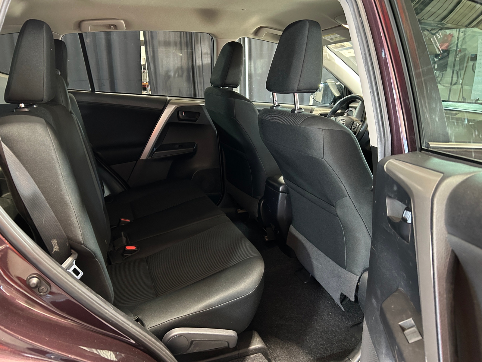Thumbnail: 2018 Toyota RAV4 - 6