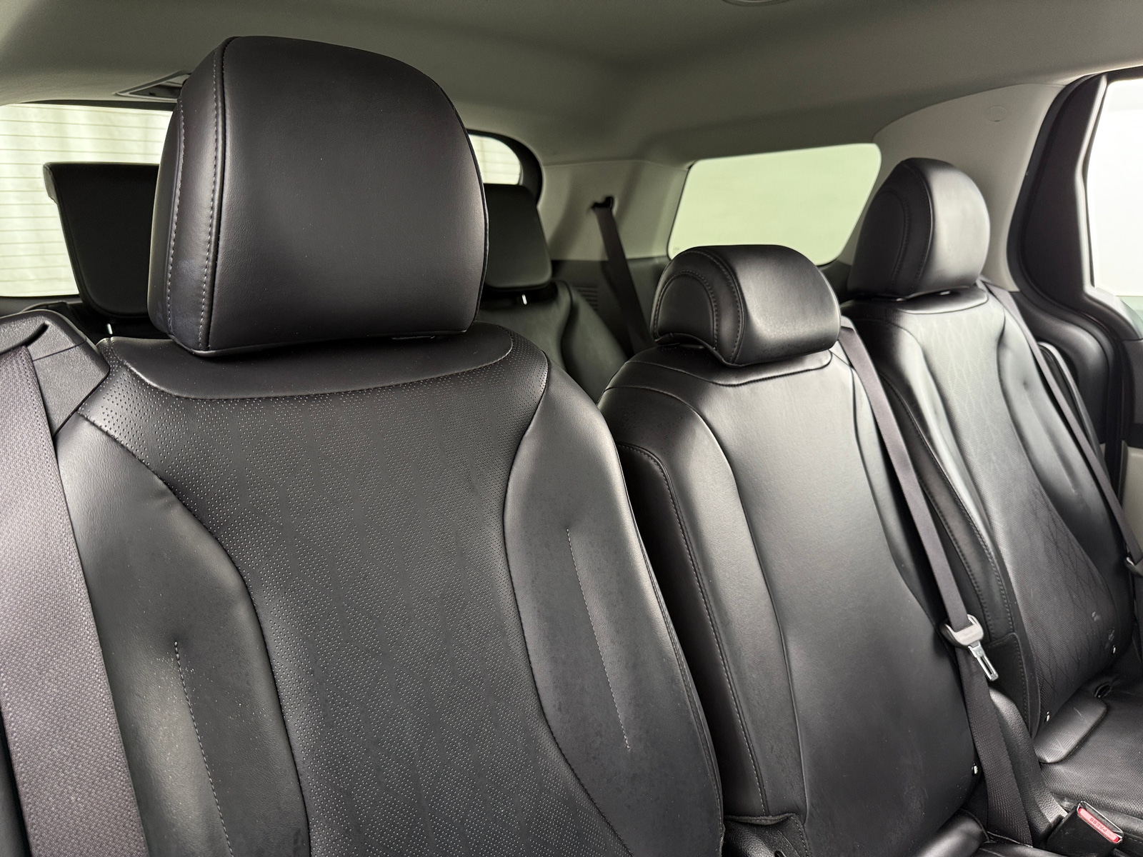 Thumbnail: 2023 Kia Carnival - 6