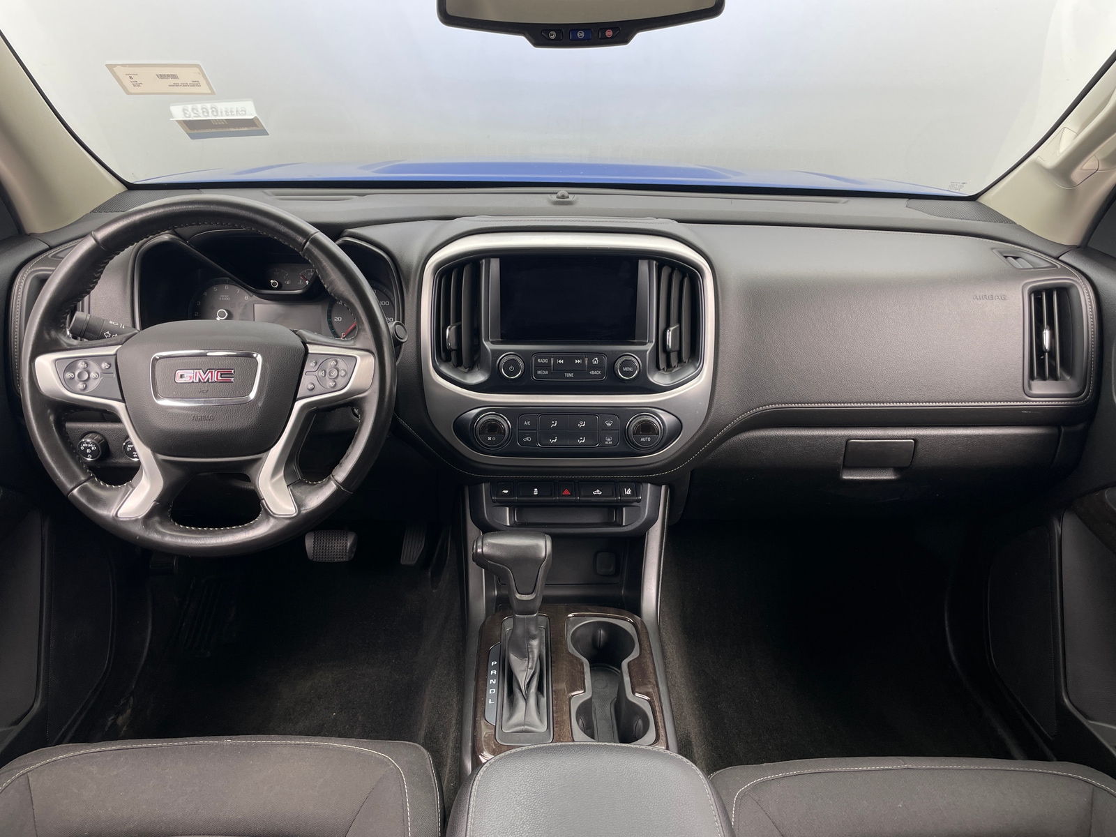 Thumbnail: 2018 GMC Canyon - 3