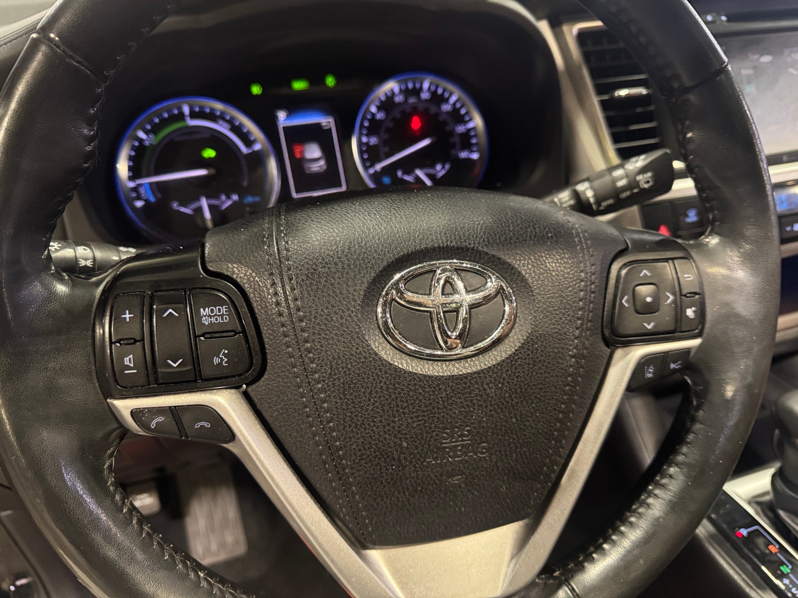 Thumbnail: 2019 Toyota Highlander - 4