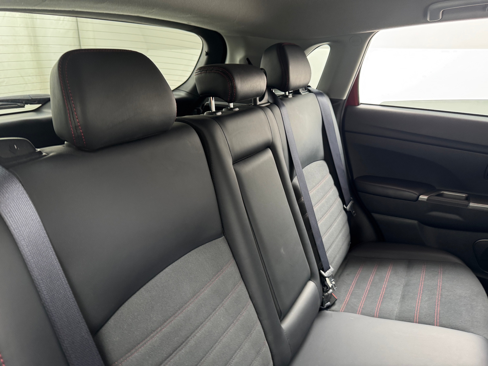 Thumbnail: 2024 Mitsubishi Outlander Sport - 5
