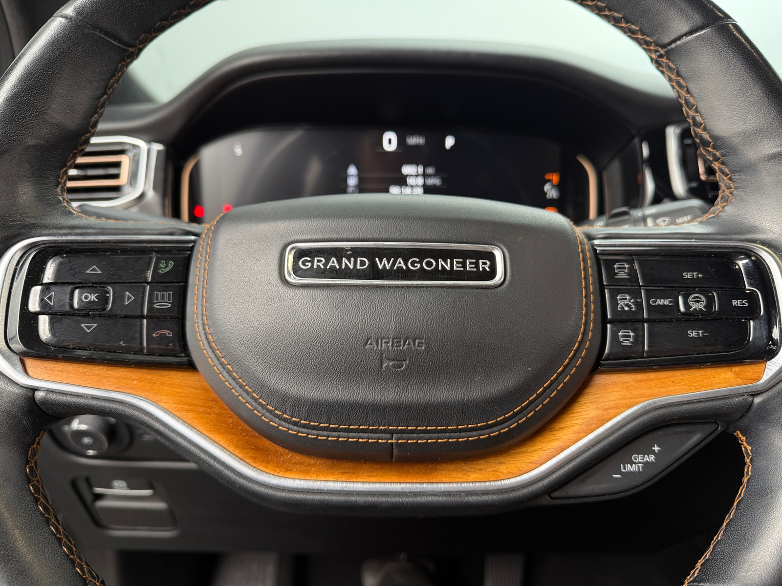Thumbnail: 2022 Jeep Grand Wagoneer - 4