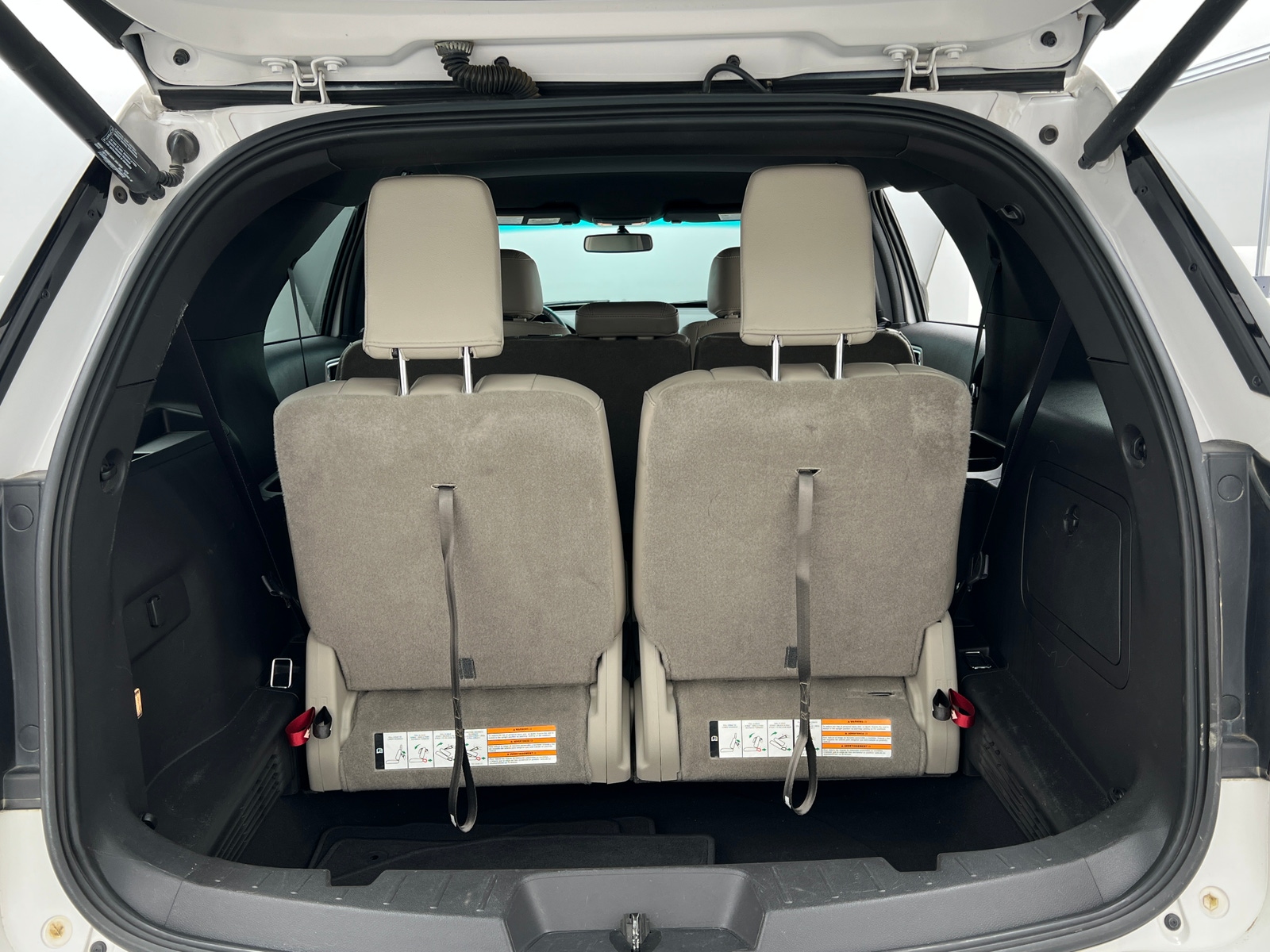 Thumbnail: 2015 Ford Explorer - 7