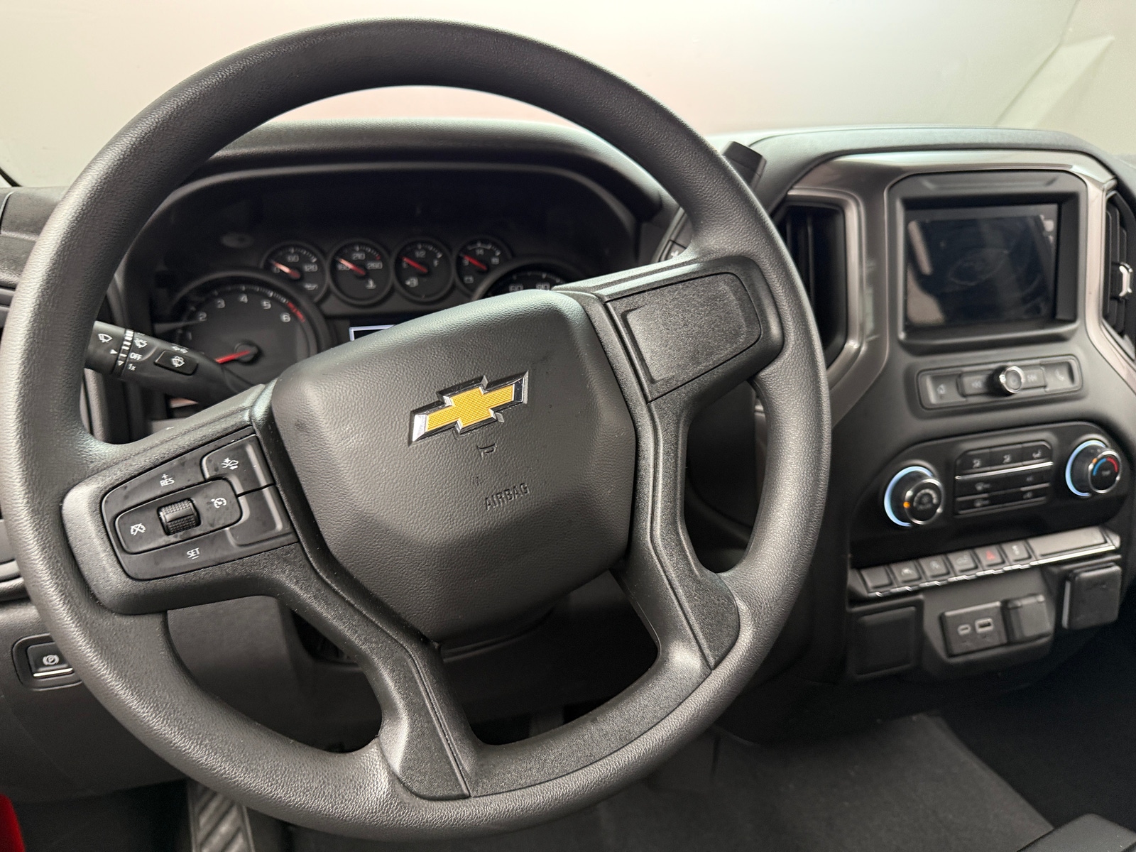 Thumbnail: 2025 Chevrolet Silverado 1500 - 5