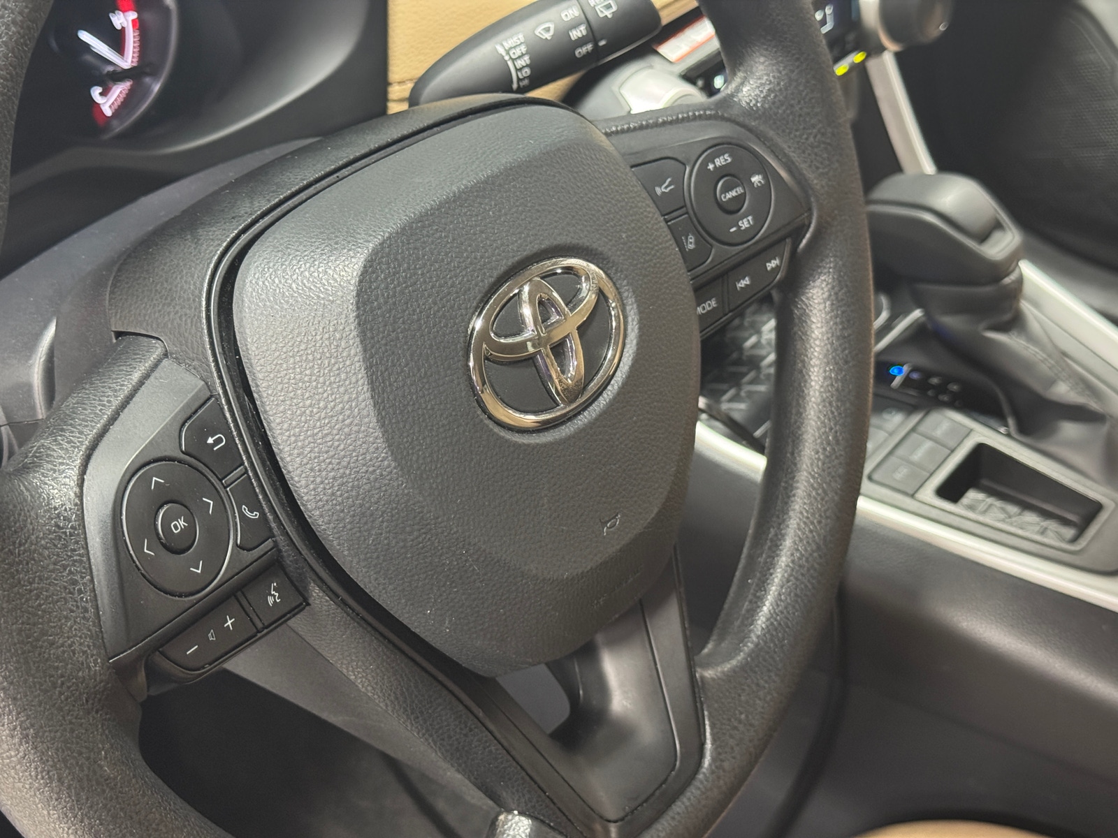 Thumbnail: 2025 Toyota RAV4 - 5