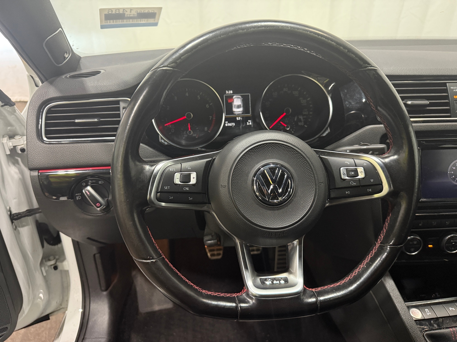 Thumbnail: 2017 Volkswagen Jetta - 4