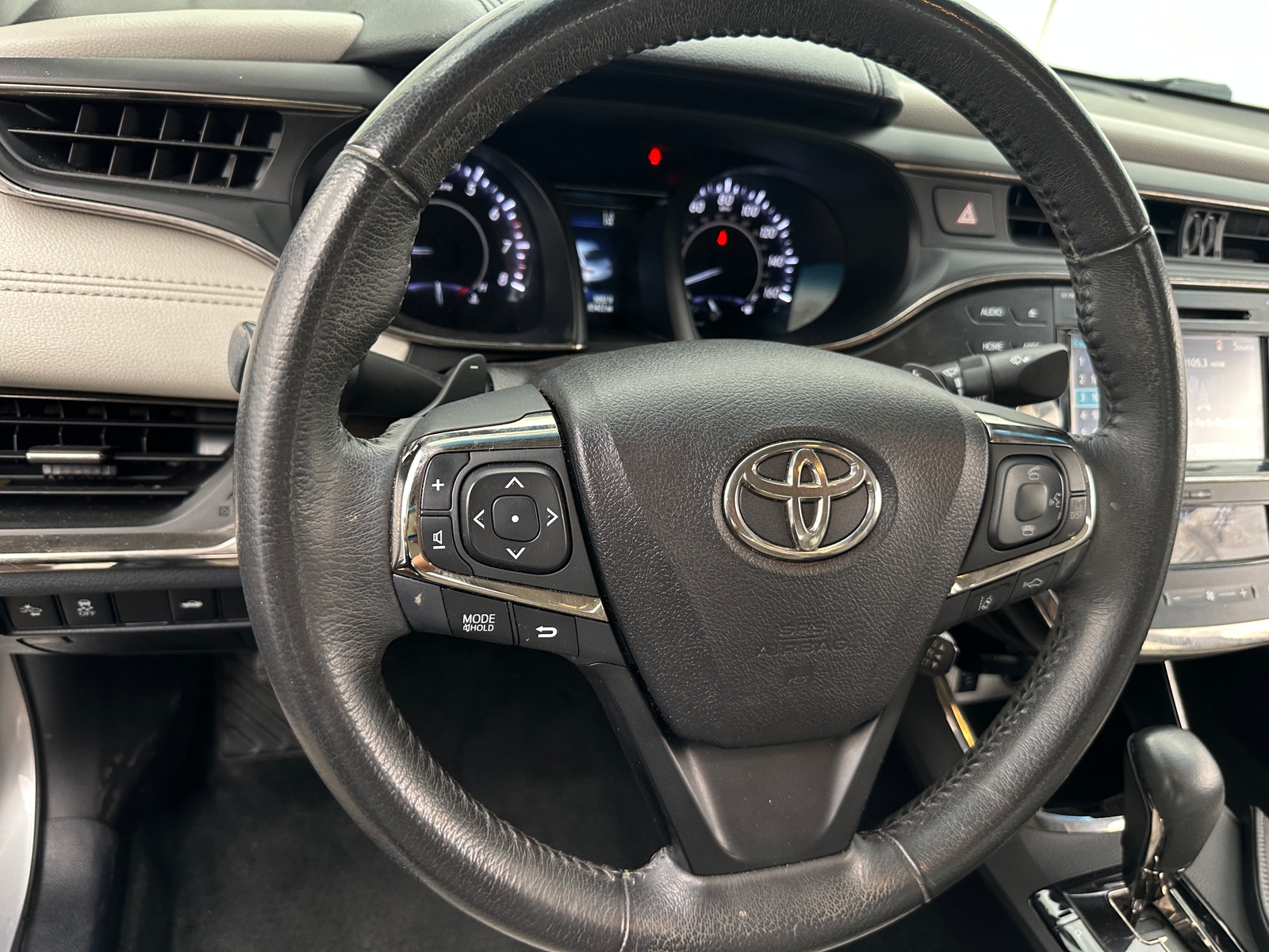 Thumbnail: 2017 Toyota Avalon - 4