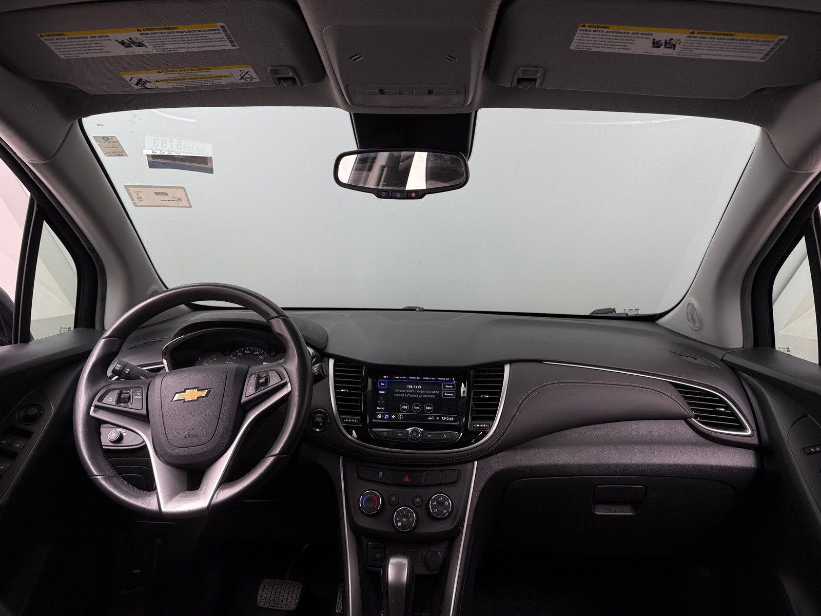 Thumbnail: 2022 Chevrolet Trax - 2