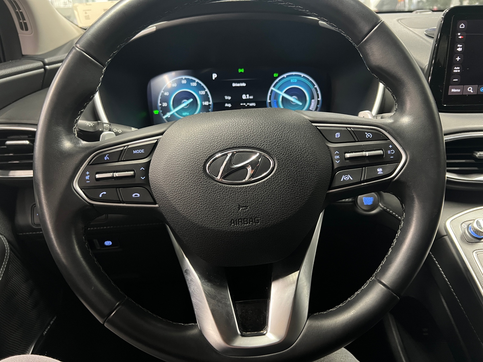 Thumbnail: 2022 Hyundai Santa Fe - 4