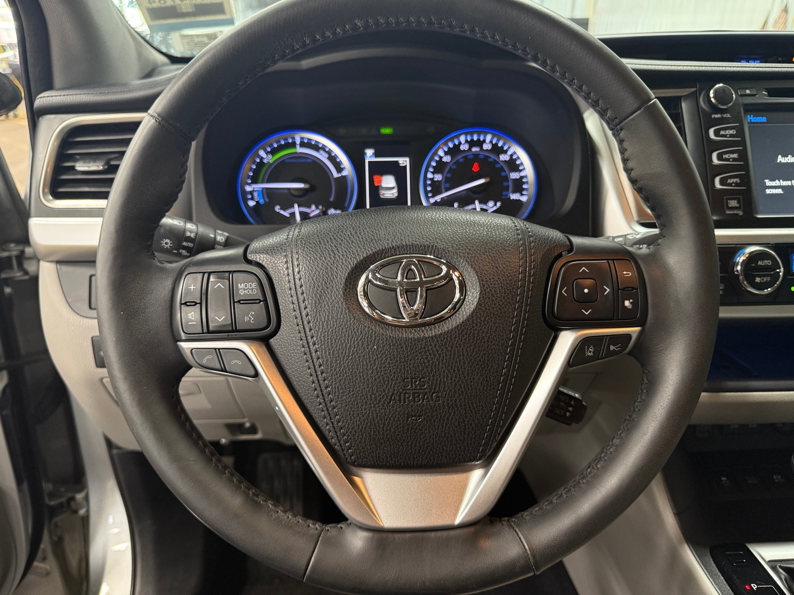 Thumbnail: 2018 Toyota Highlander - 4