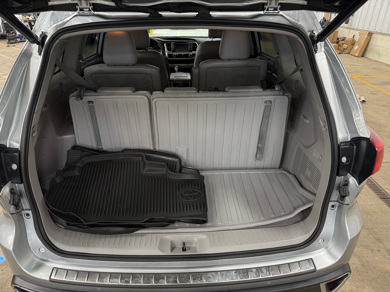 Thumbnail: 2018 Toyota Highlander - 6