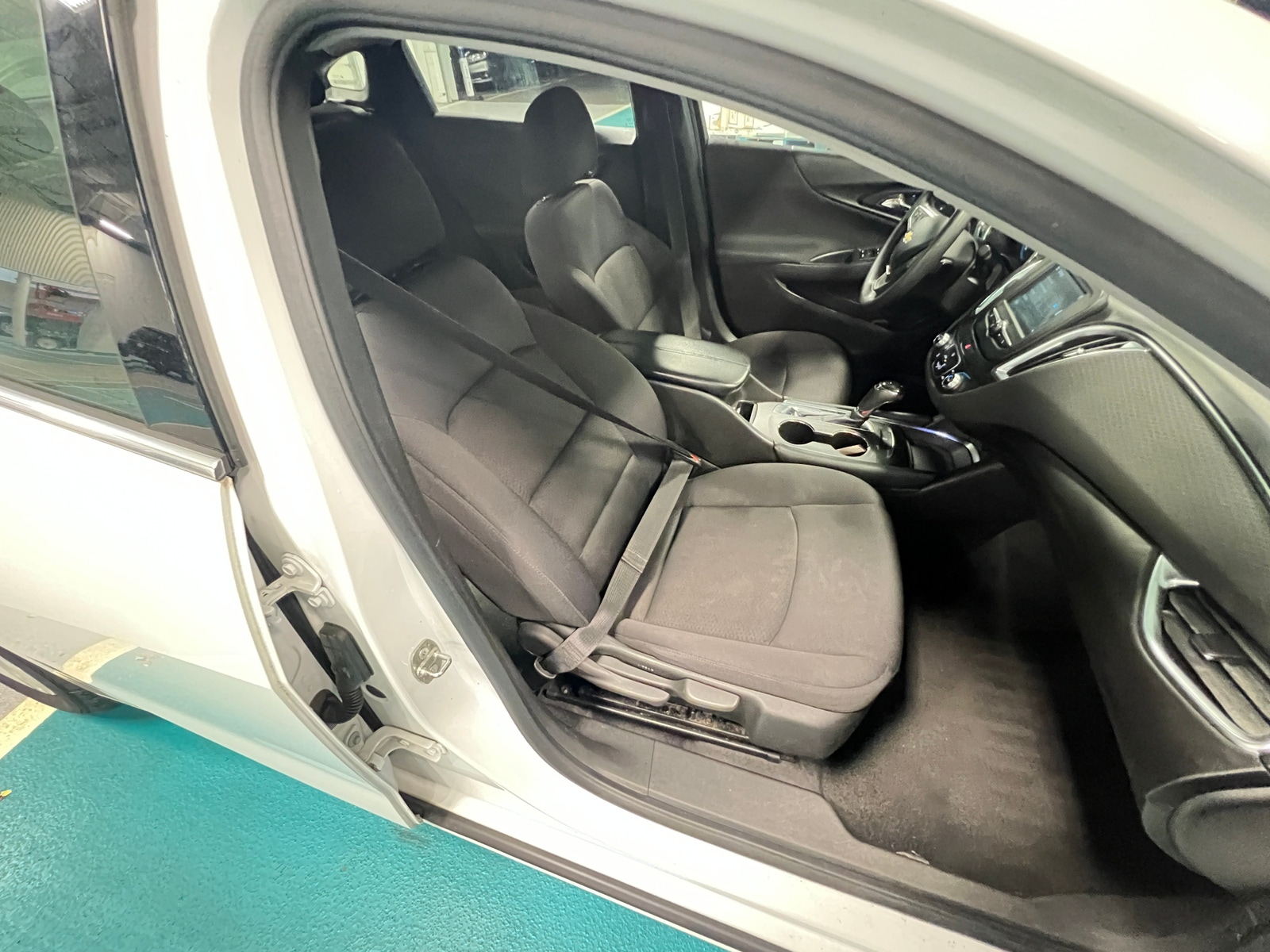 Thumbnail: 2018 Chevrolet Malibu - 2