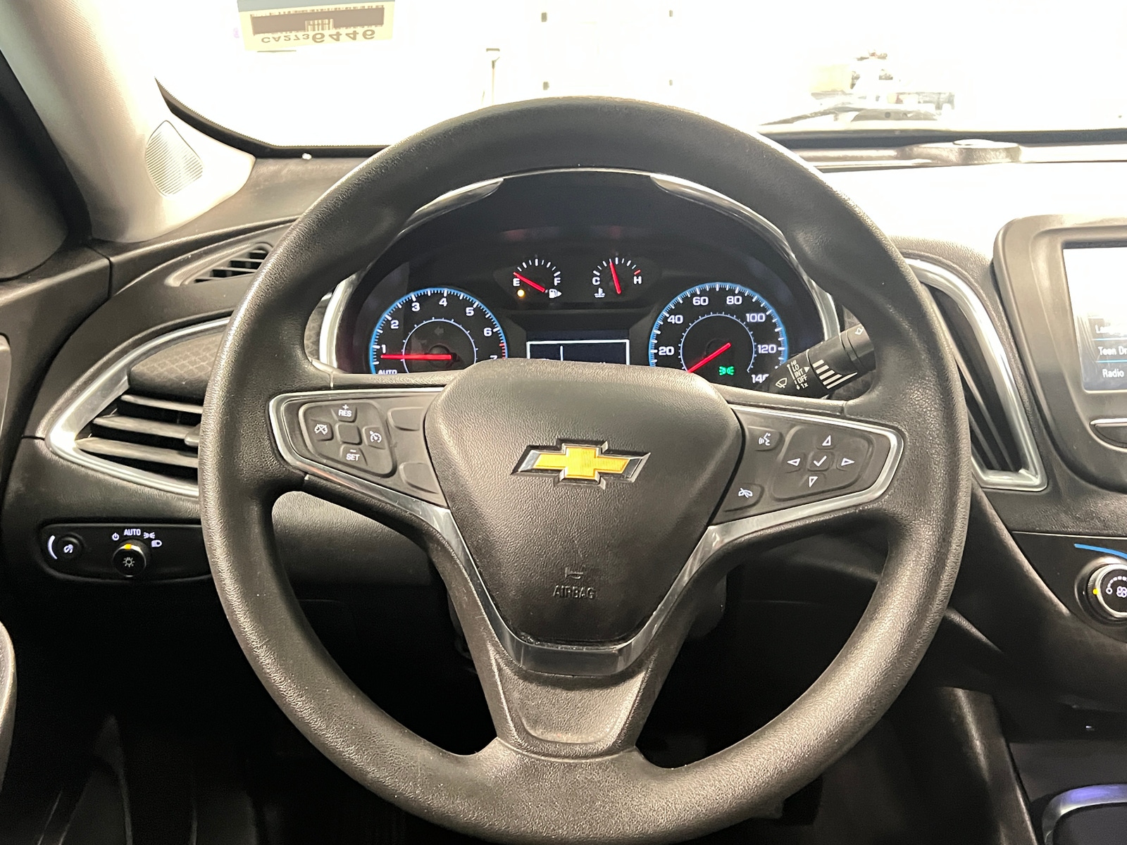 Thumbnail: 2018 Chevrolet Malibu - 5
