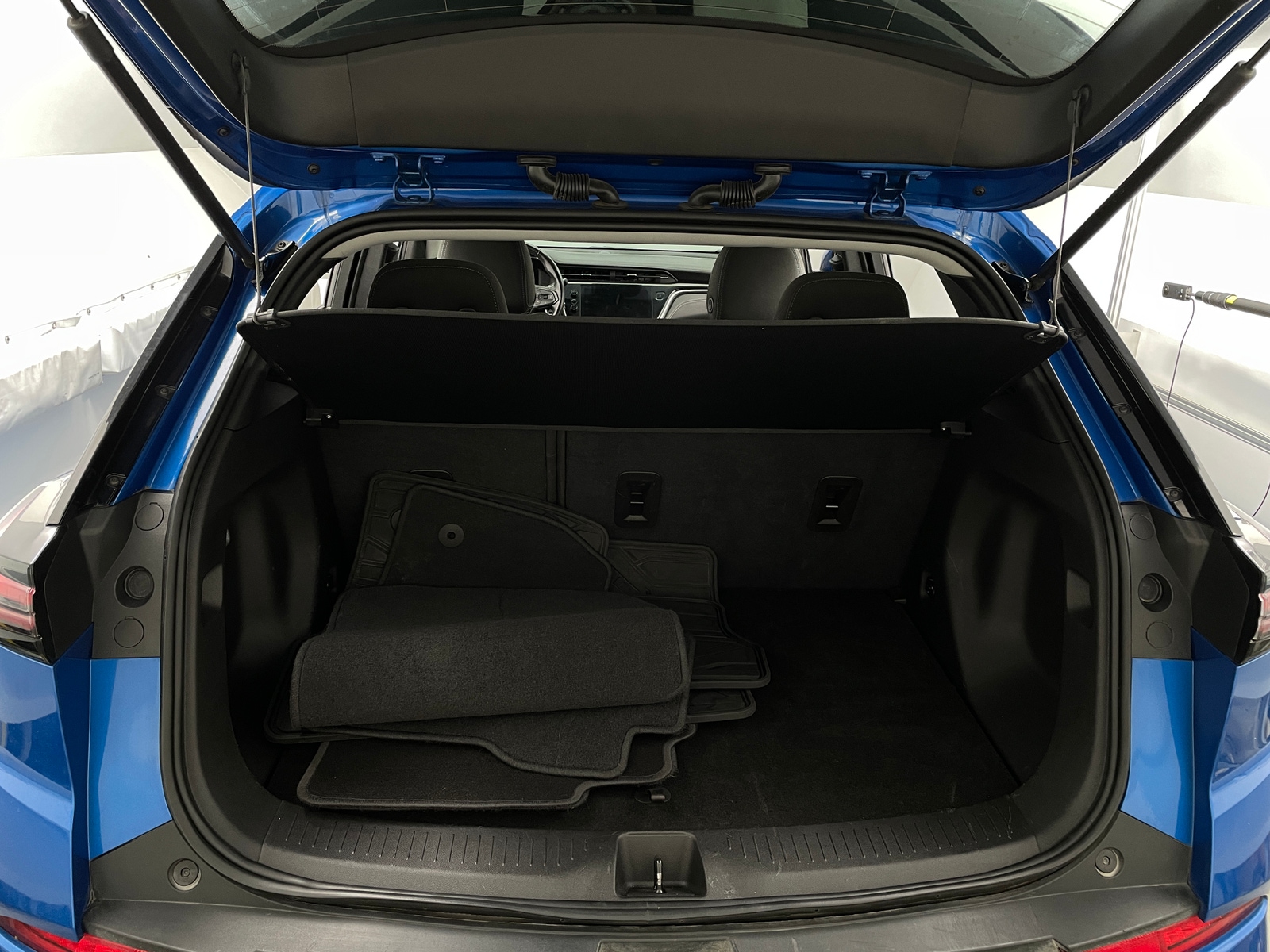 Thumbnail: 2023 Chevrolet Bolt EUV - 7