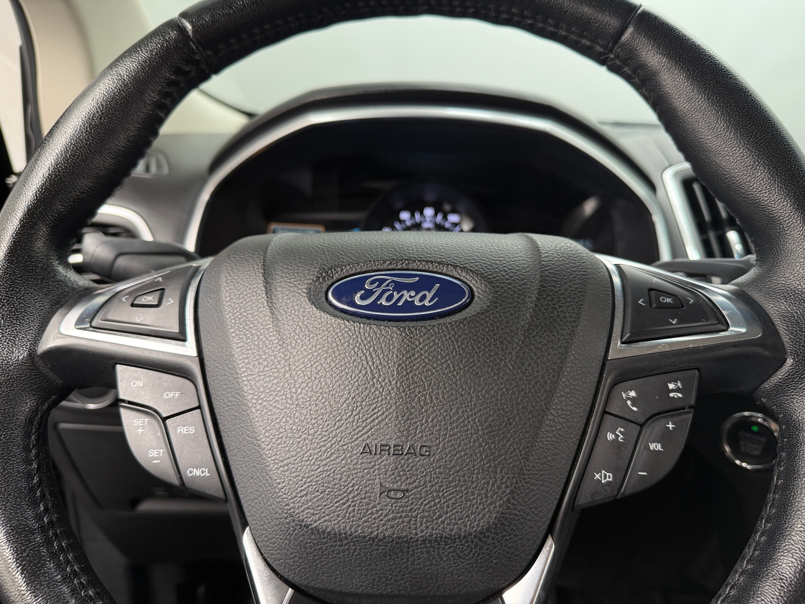 Thumbnail: 2018 Ford Edge - 4