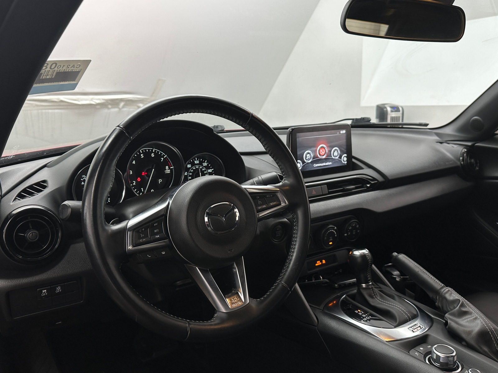 Thumbnail: 2020 Mazda MX-5 Miata - 3