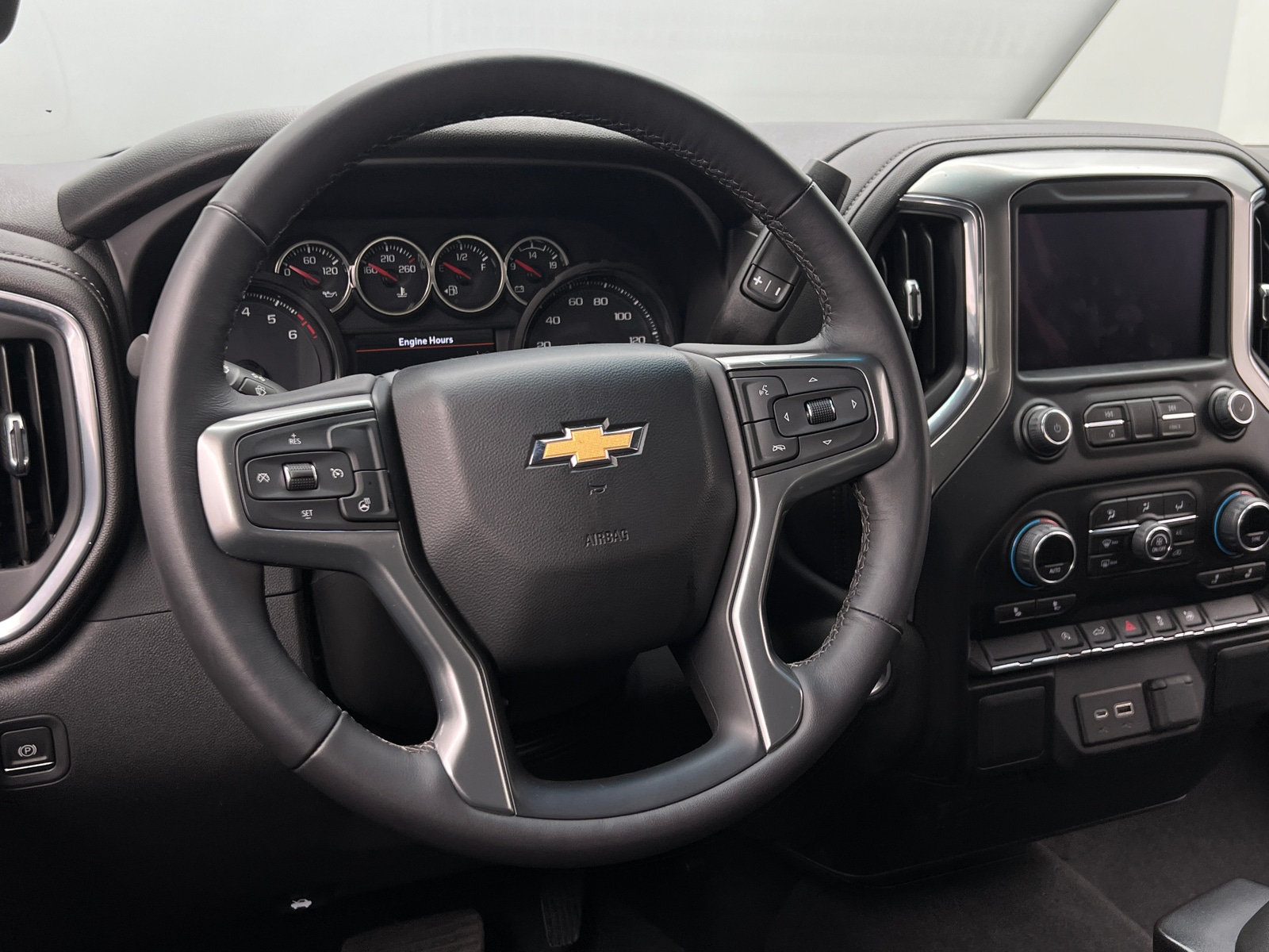 Thumbnail: 2022 Chevrolet Silverado 1500 - 5