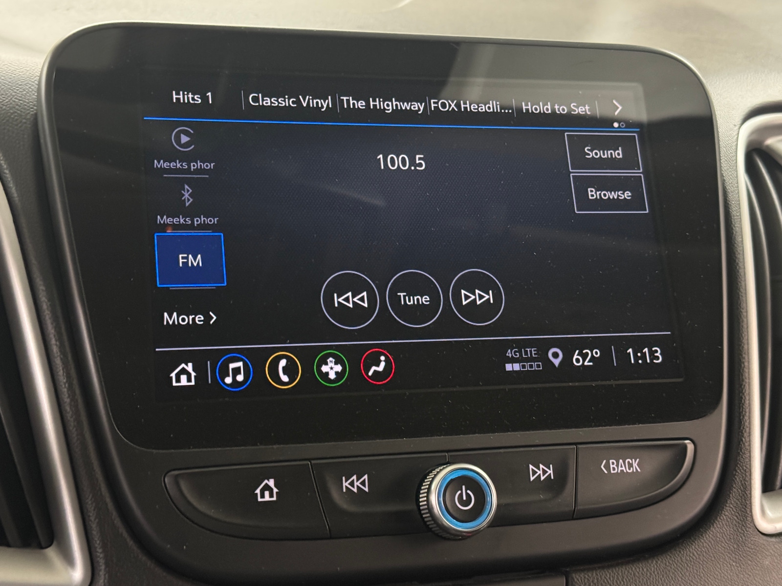 Thumbnail: 2024 Chevrolet Malibu - 4