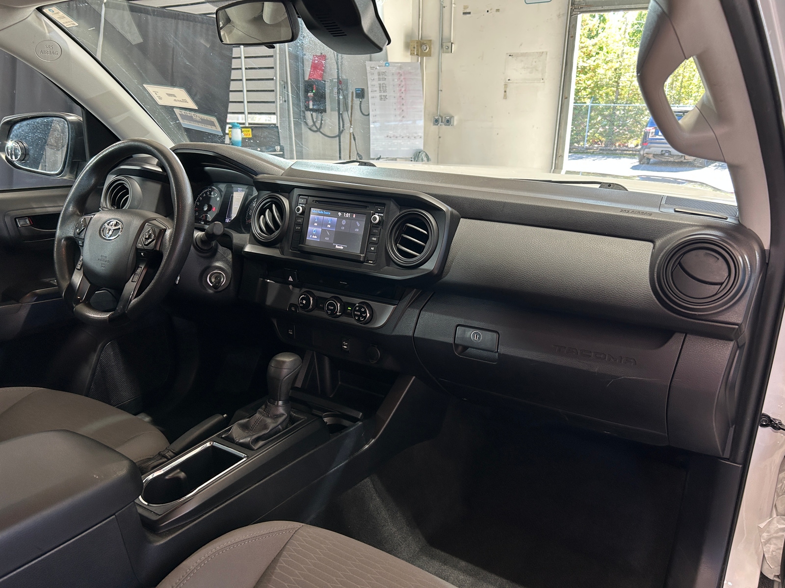 Thumbnail: 2018 Toyota Tacoma - 3