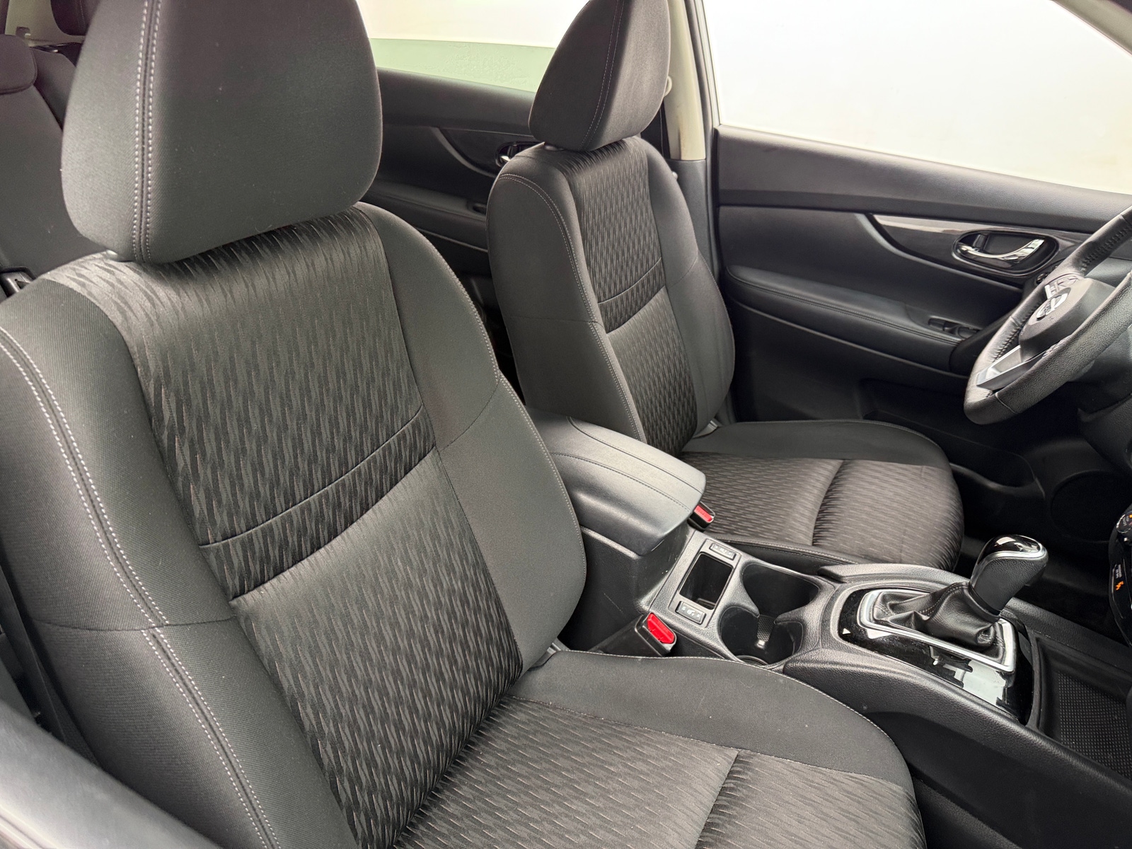 Thumbnail: 2019 Nissan Rogue - 2