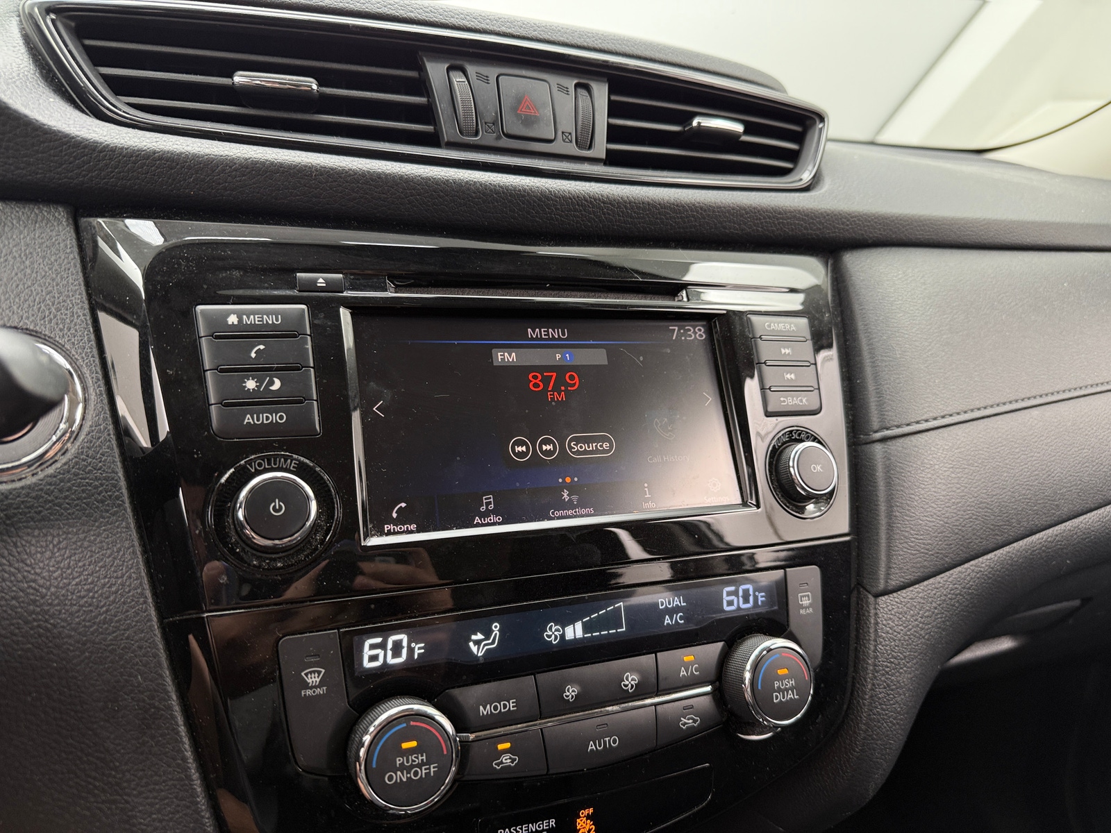 Thumbnail: 2019 Nissan Rogue - 4