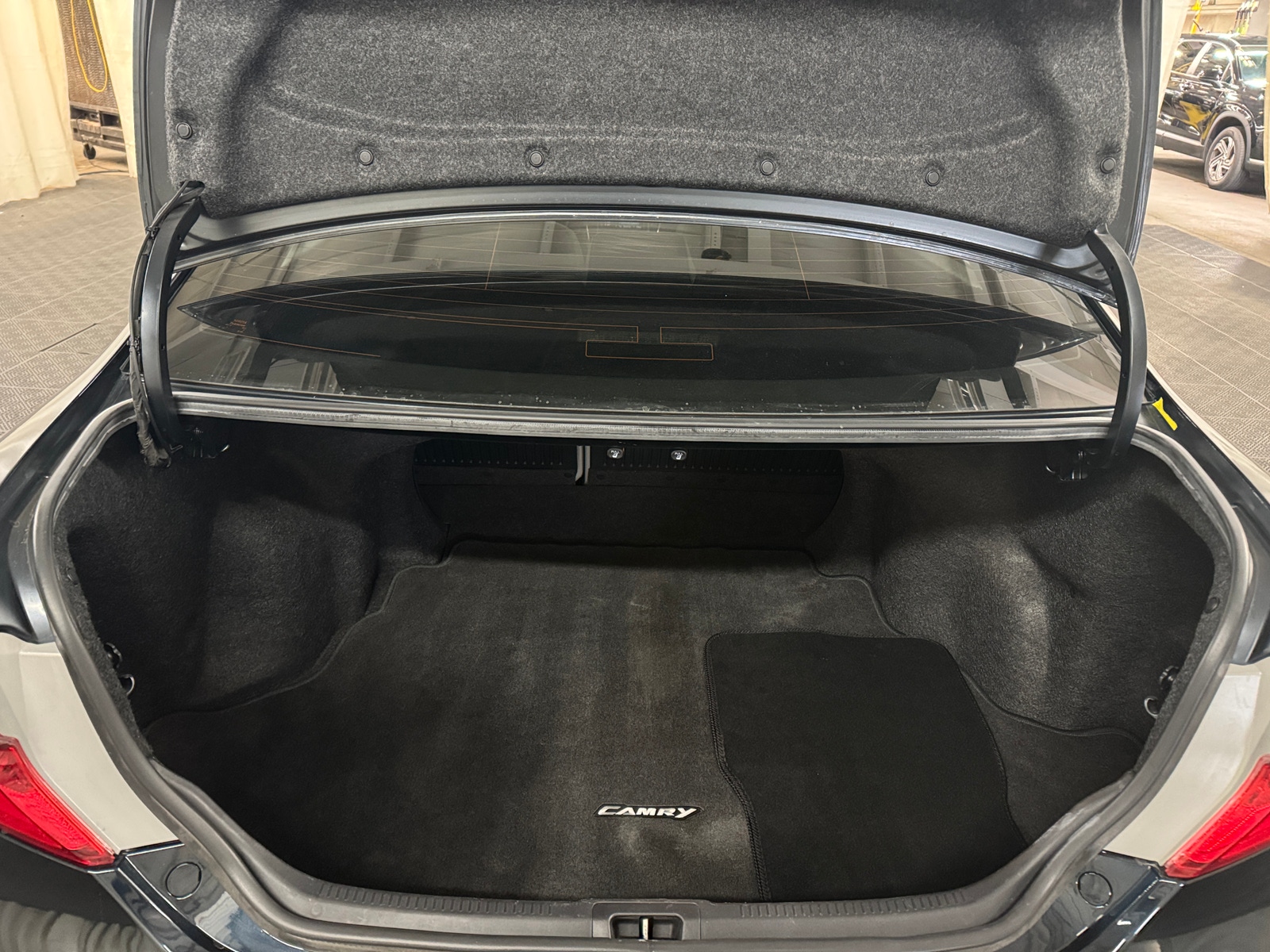 Thumbnail: 2014 Toyota Camry - 7