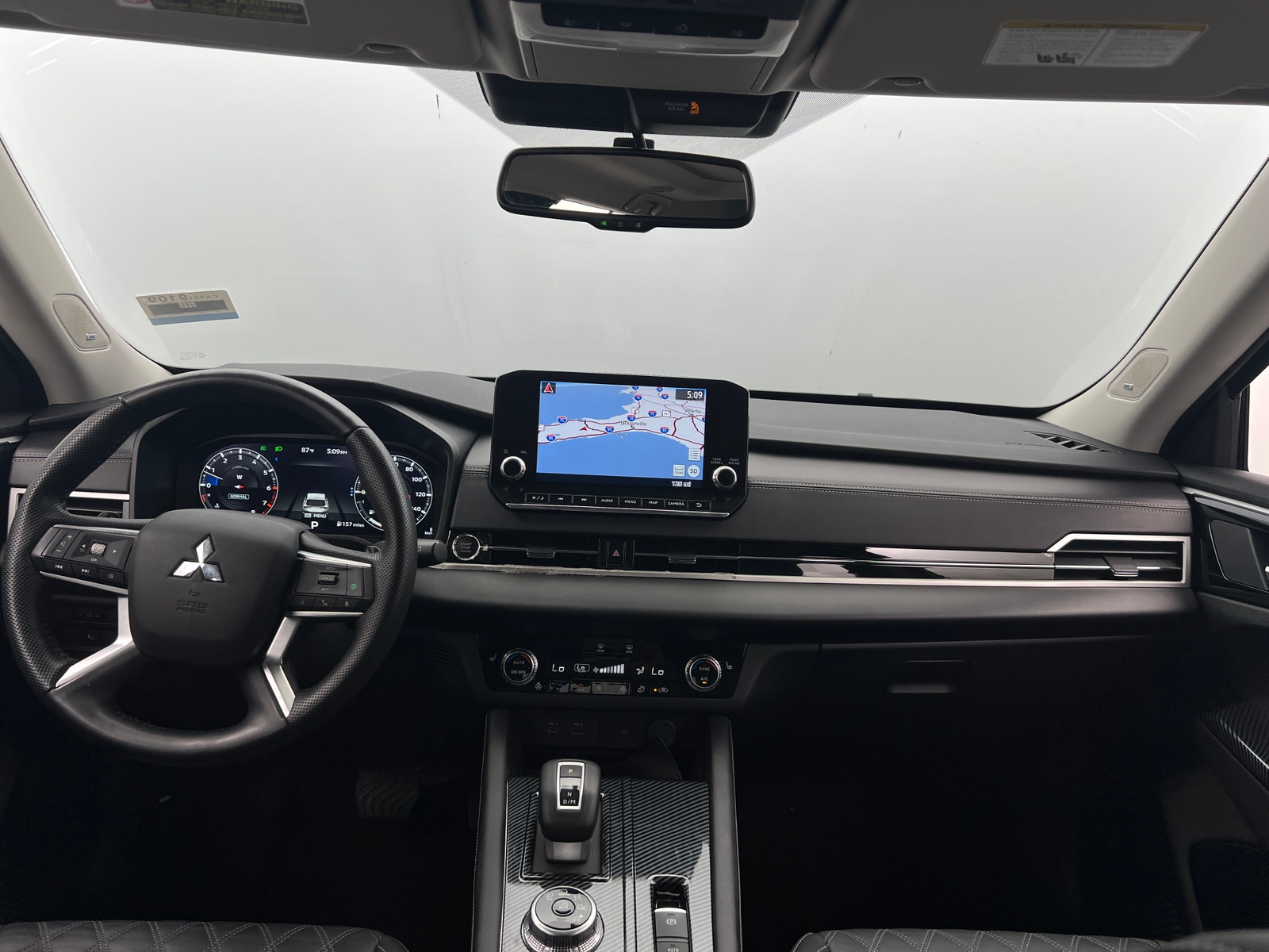 Thumbnail: 2024 Mitsubishi Outlander - 2