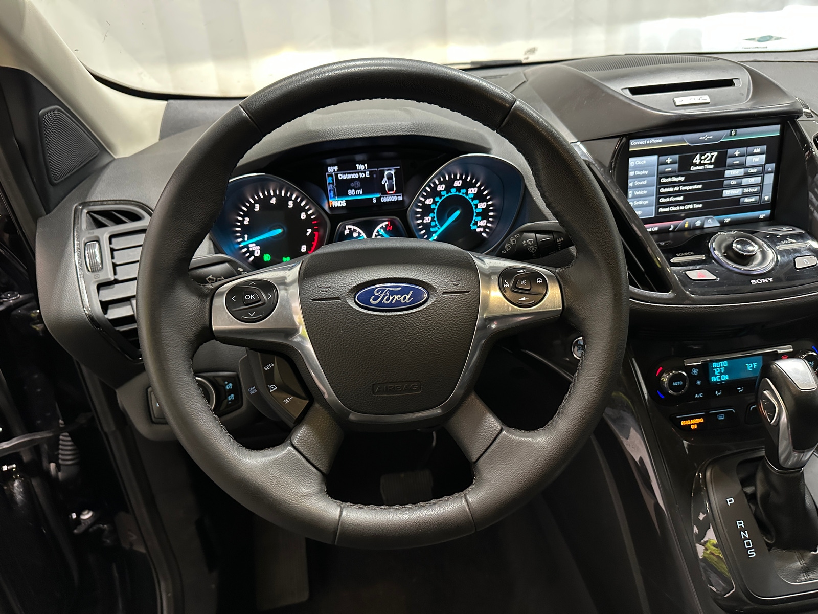 Thumbnail: 2015 Ford Escape - 4