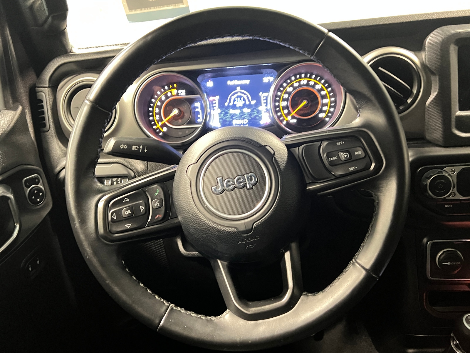 Thumbnail: 2021 Jeep Wrangler - 5