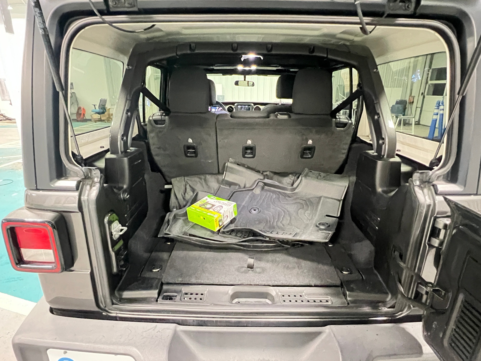 Thumbnail: 2021 Jeep Wrangler - 7