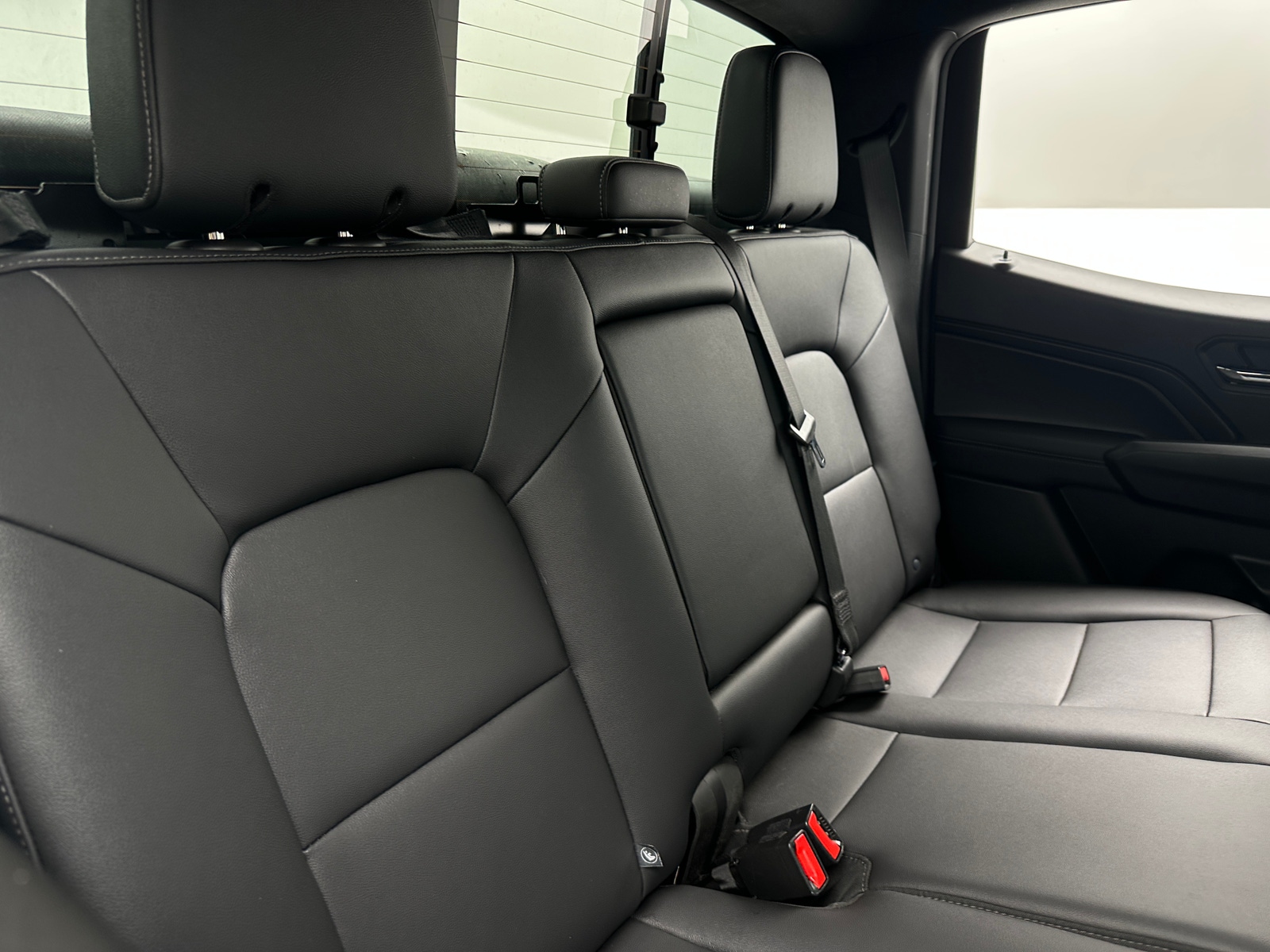 Thumbnail: 2024 Chevrolet Colorado - 6