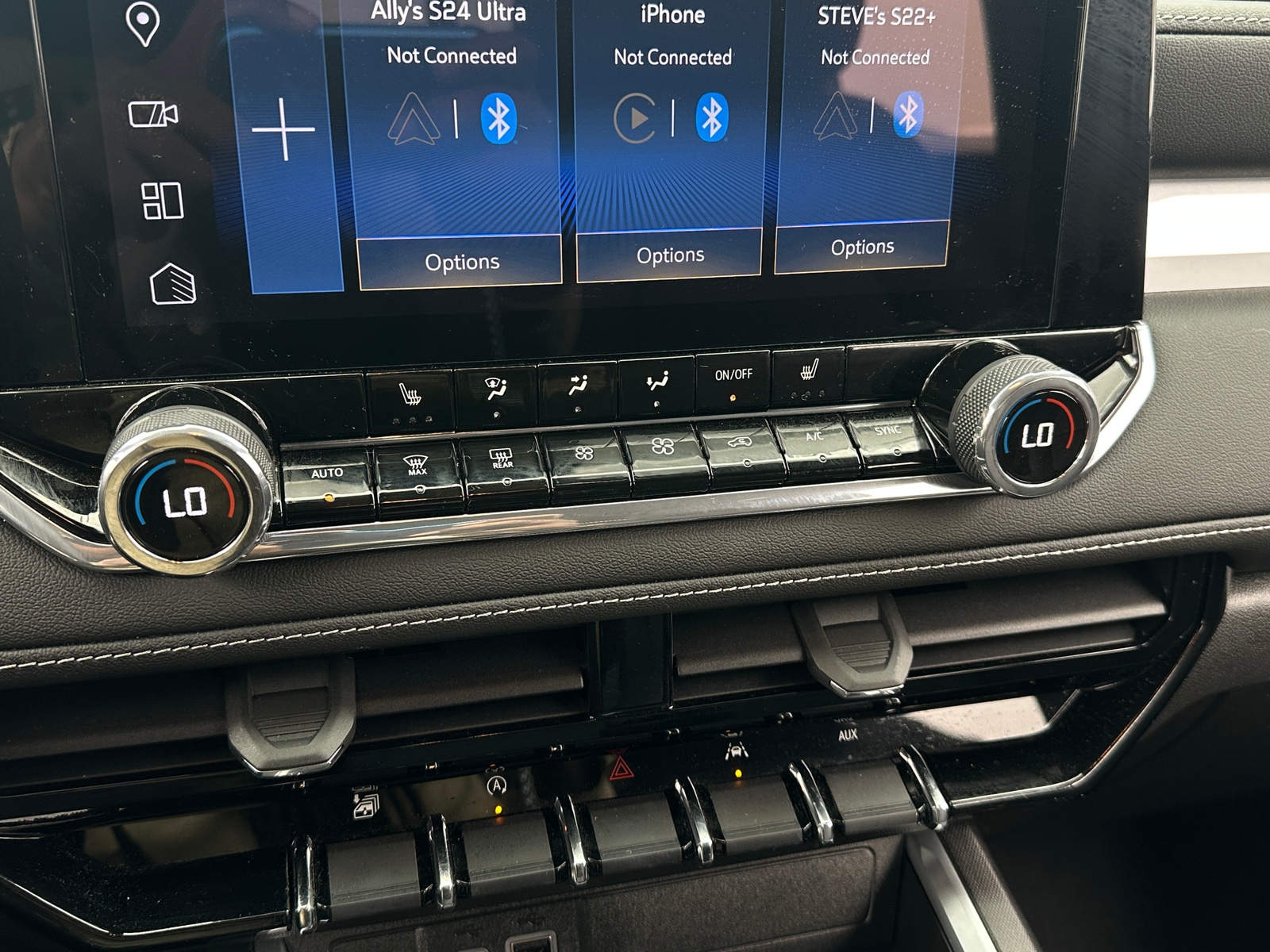 Thumbnail: 2024 Chevrolet Colorado - 4