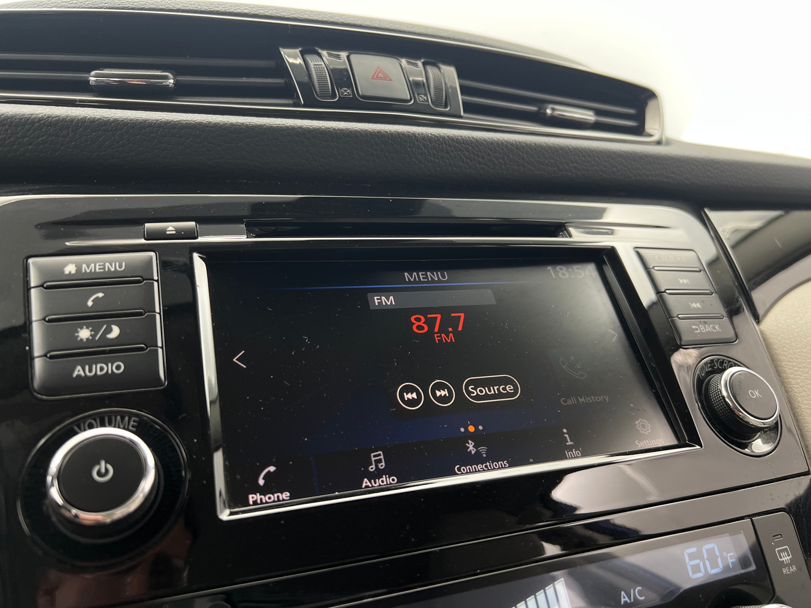 Thumbnail: 2022 Nissan Rogue Sport - 4