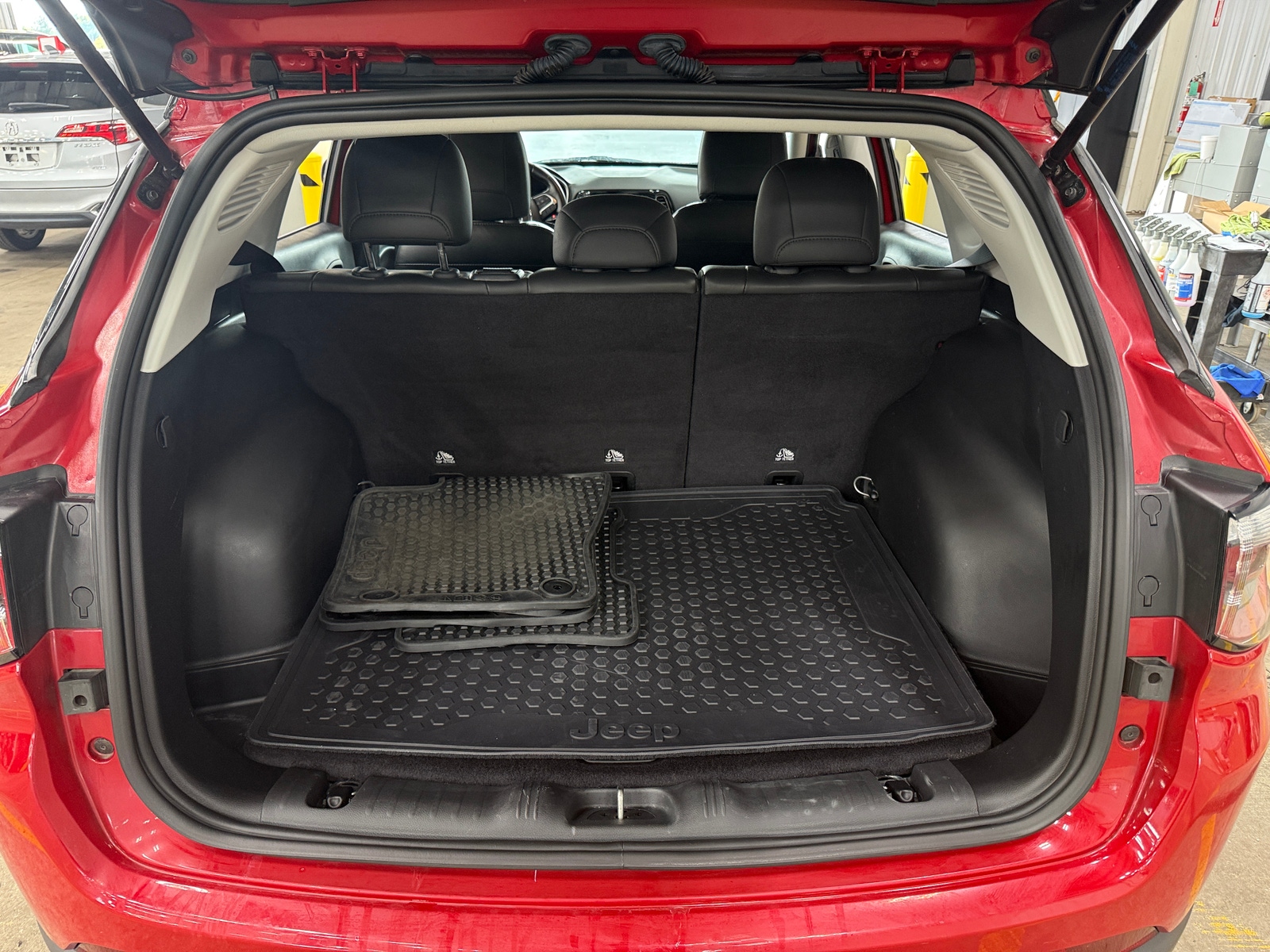 Thumbnail: 2020 Jeep Compass - 7