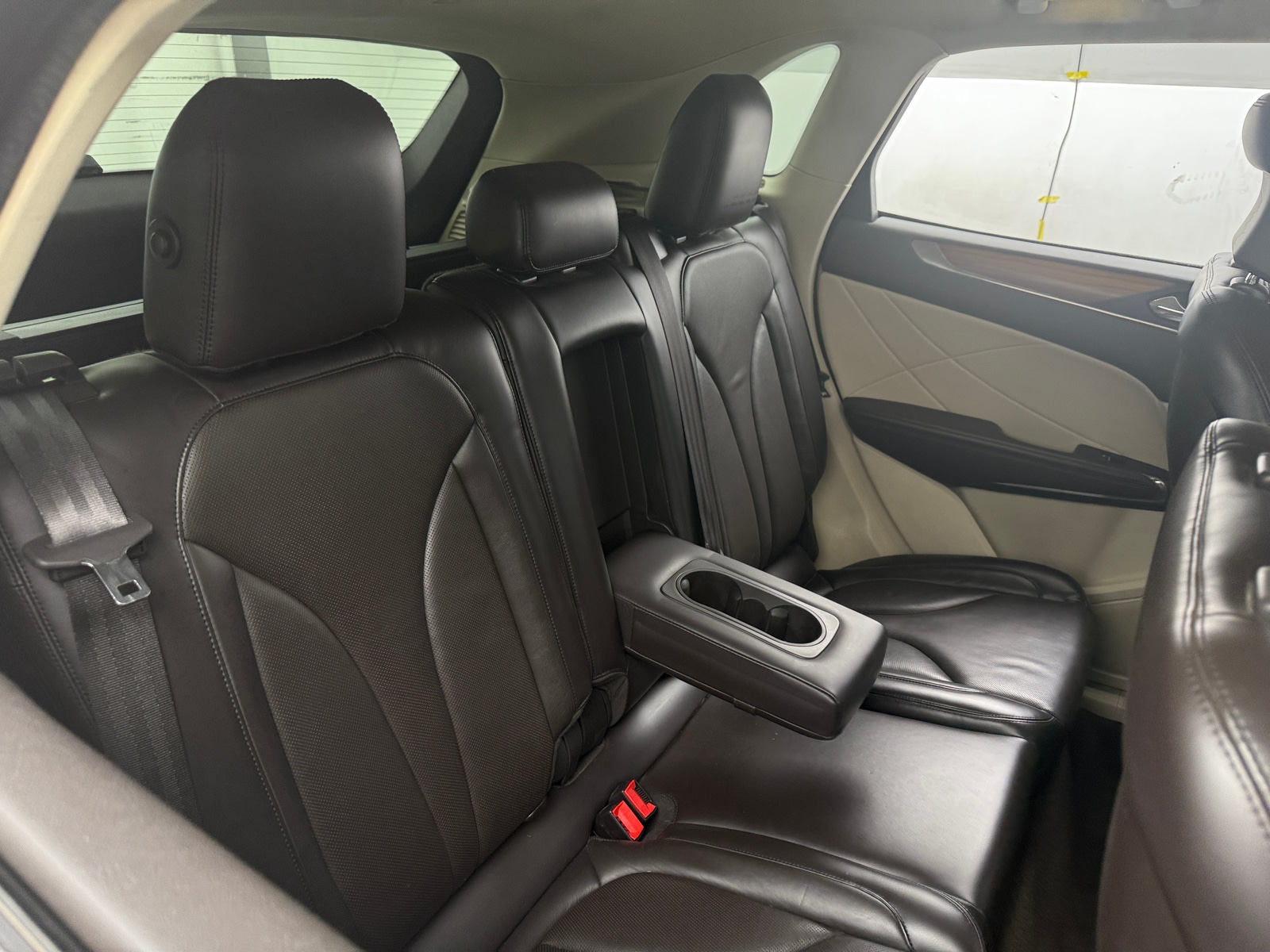 Thumbnail: 2015 Lincoln MKC - 5