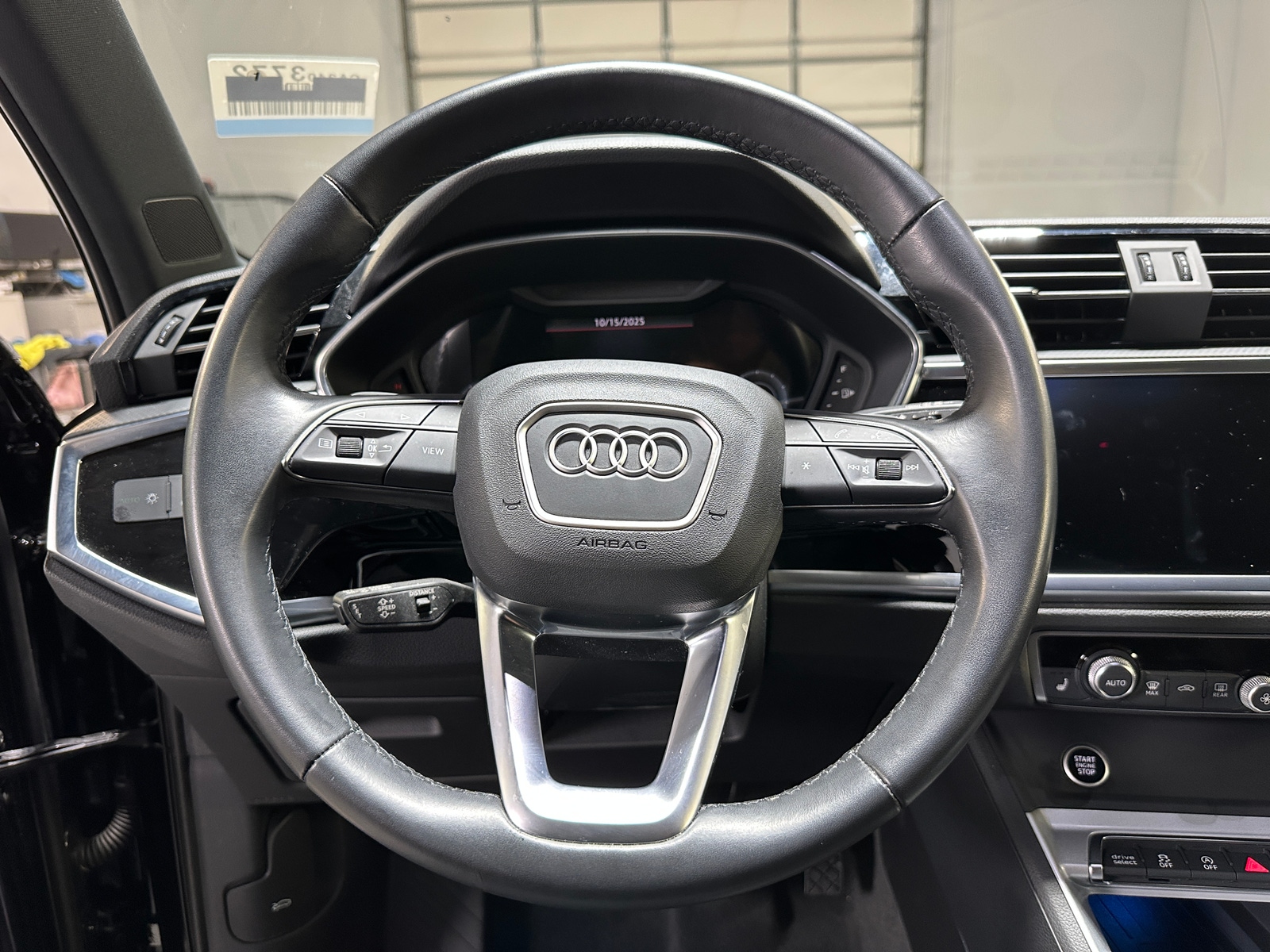 Thumbnail: 2023 Audi Q3 - 4