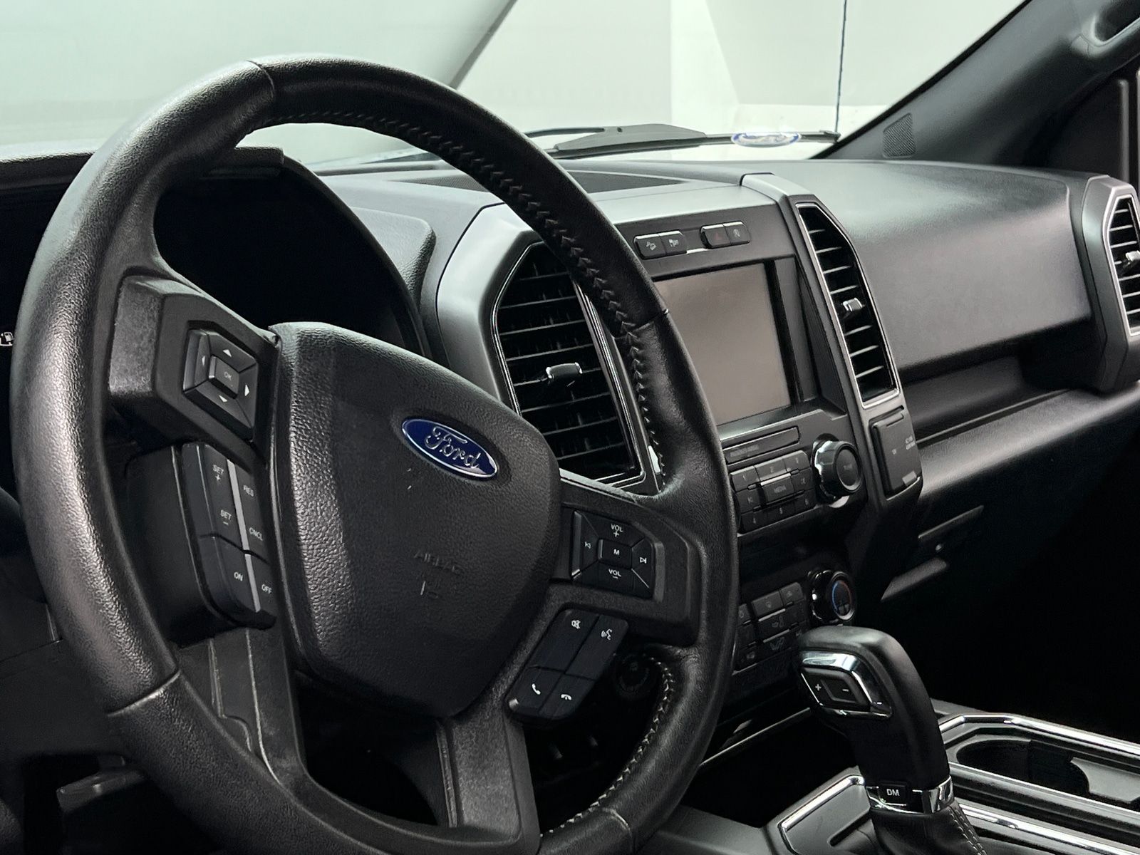 Thumbnail: 2019 Ford Econoline - 5