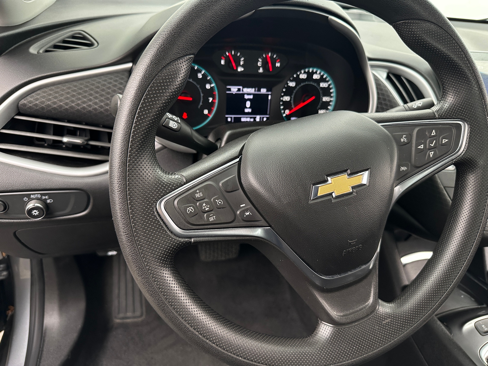 Thumbnail: 2024 Chevrolet Malibu - 5