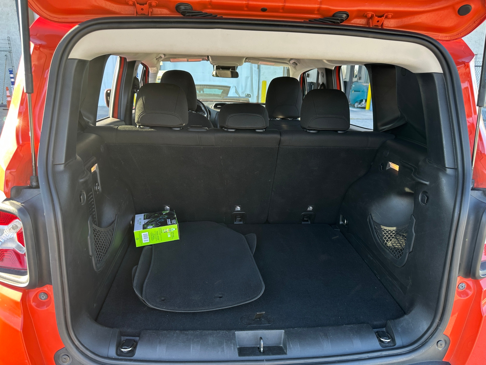 Thumbnail: 2016 Jeep Renegade - 7