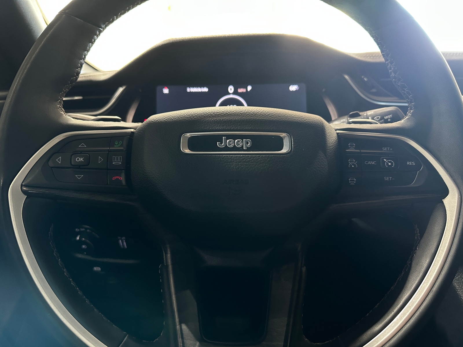Thumbnail: 2024 Jeep Grand Cherokee L - 4